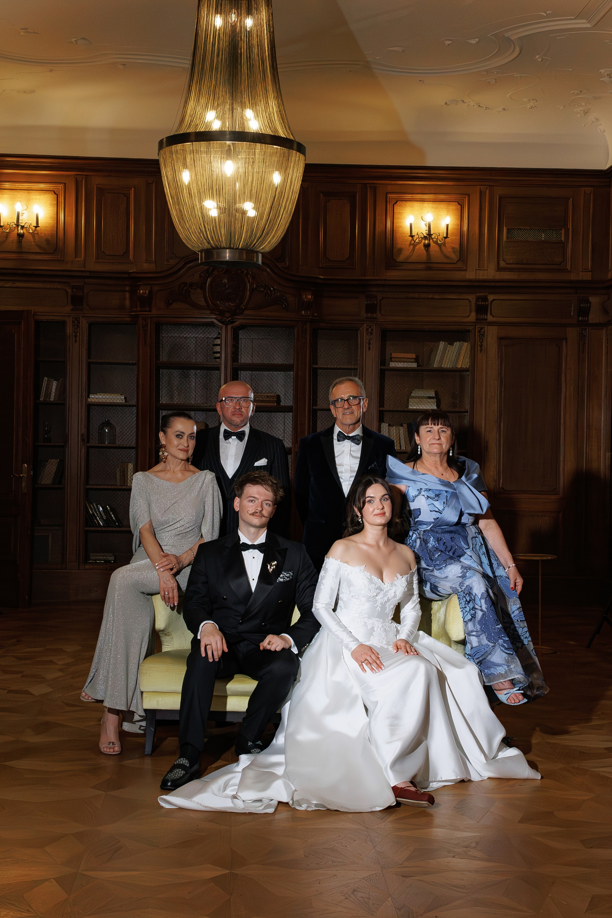 Wiktoria & Kacper. Pałac Goetz. Fotograf ślubny i rodzinny w Krakowie Yana Klymova