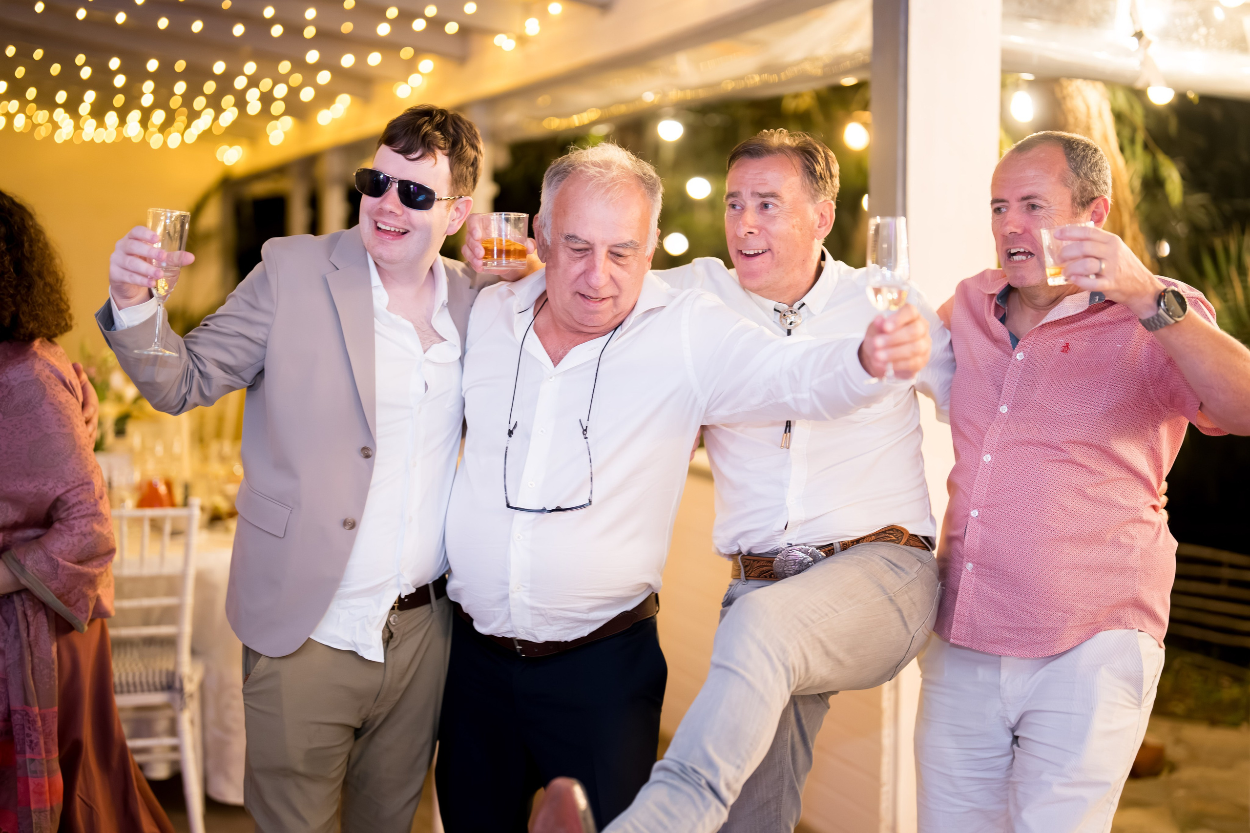 PARTY. Gabriel Florea — Fotograf nuntă București