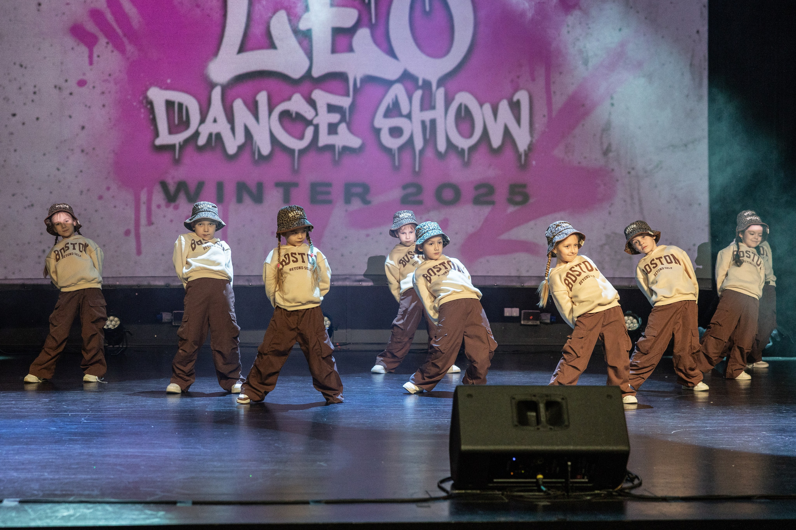 LEO DANCE SHOW WINTER 2025. Семейный и детский фотограф в Варшаве Мила Бобровская