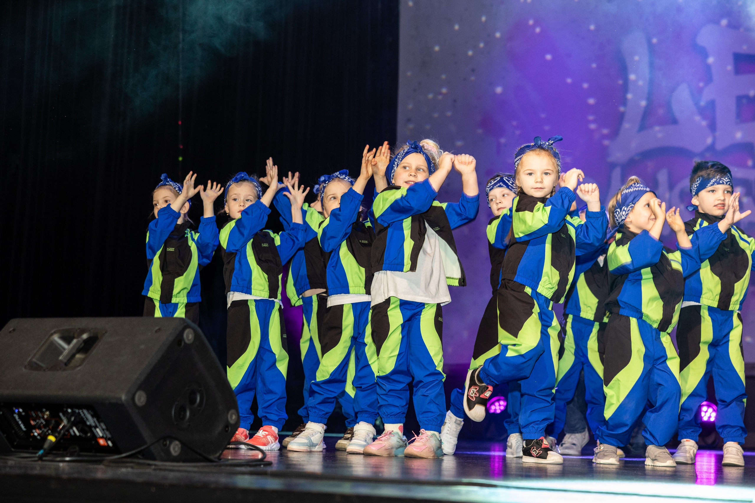 LEO DANCE SHOW WINTER 2025. Семейный и детский фотограф в Варшаве Мила Бобровская