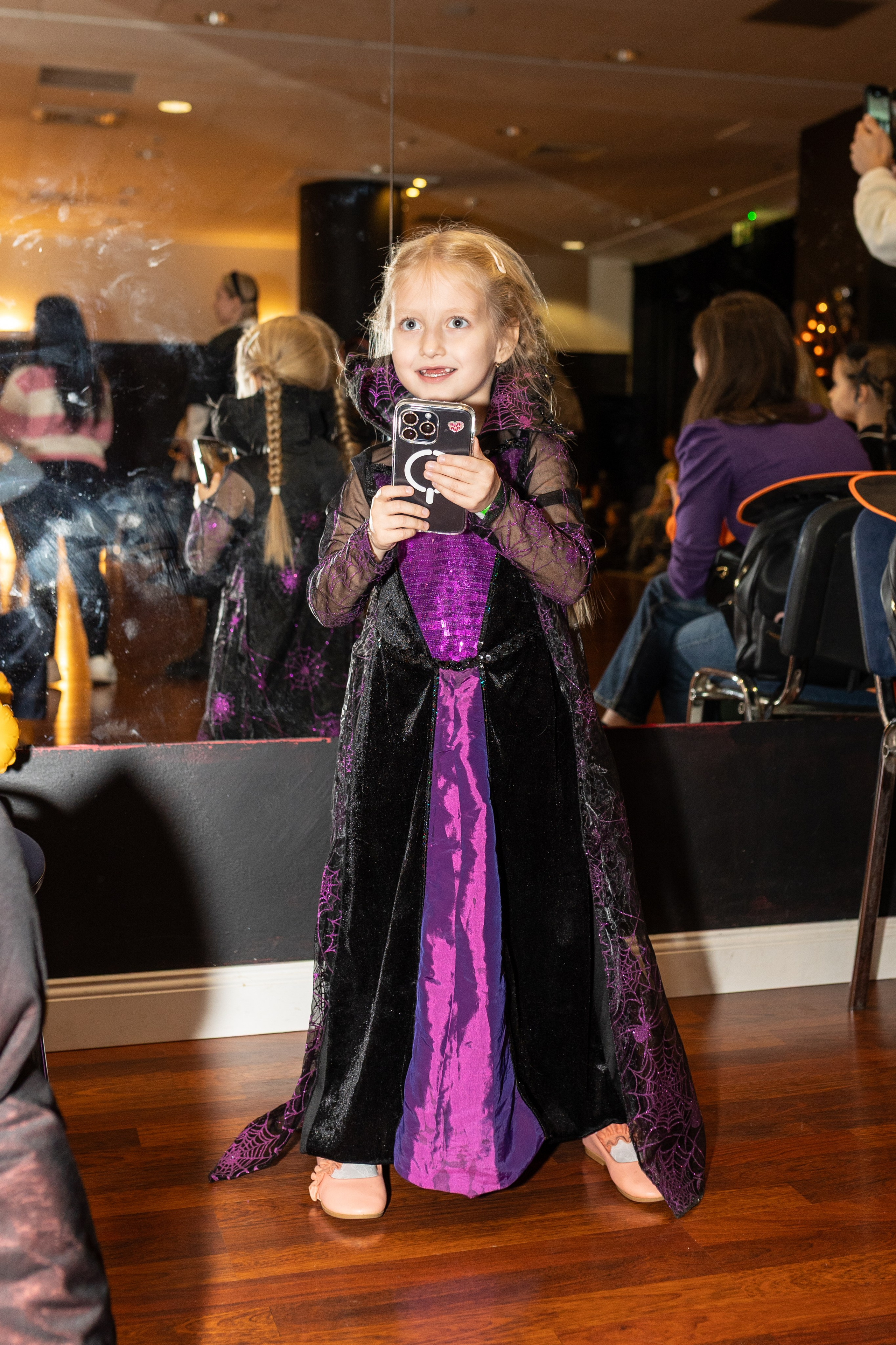 Leo dance studio Helloween 2025. Семейный и детский фотограф в Варшаве Мила Бобровская