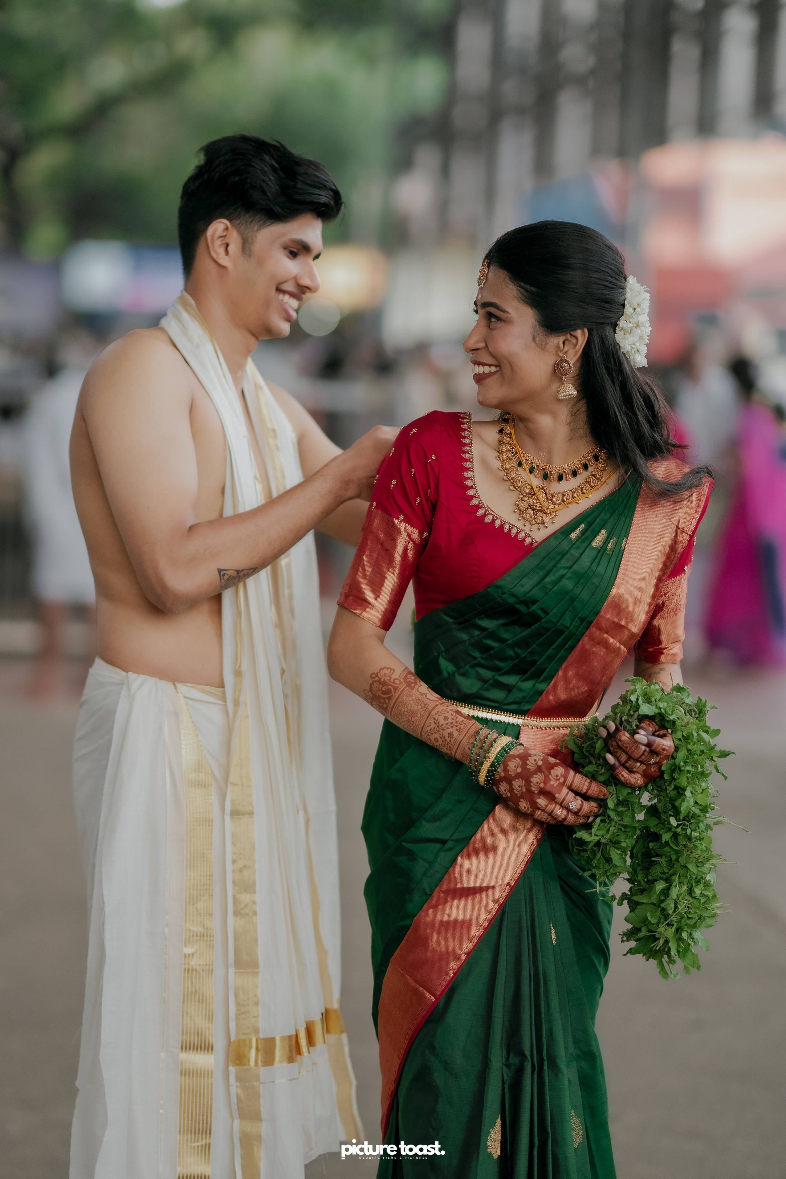 Guruvayur Wedding Ft. Athira & Abilash. Fine art Wedding Photographers in India & Canada