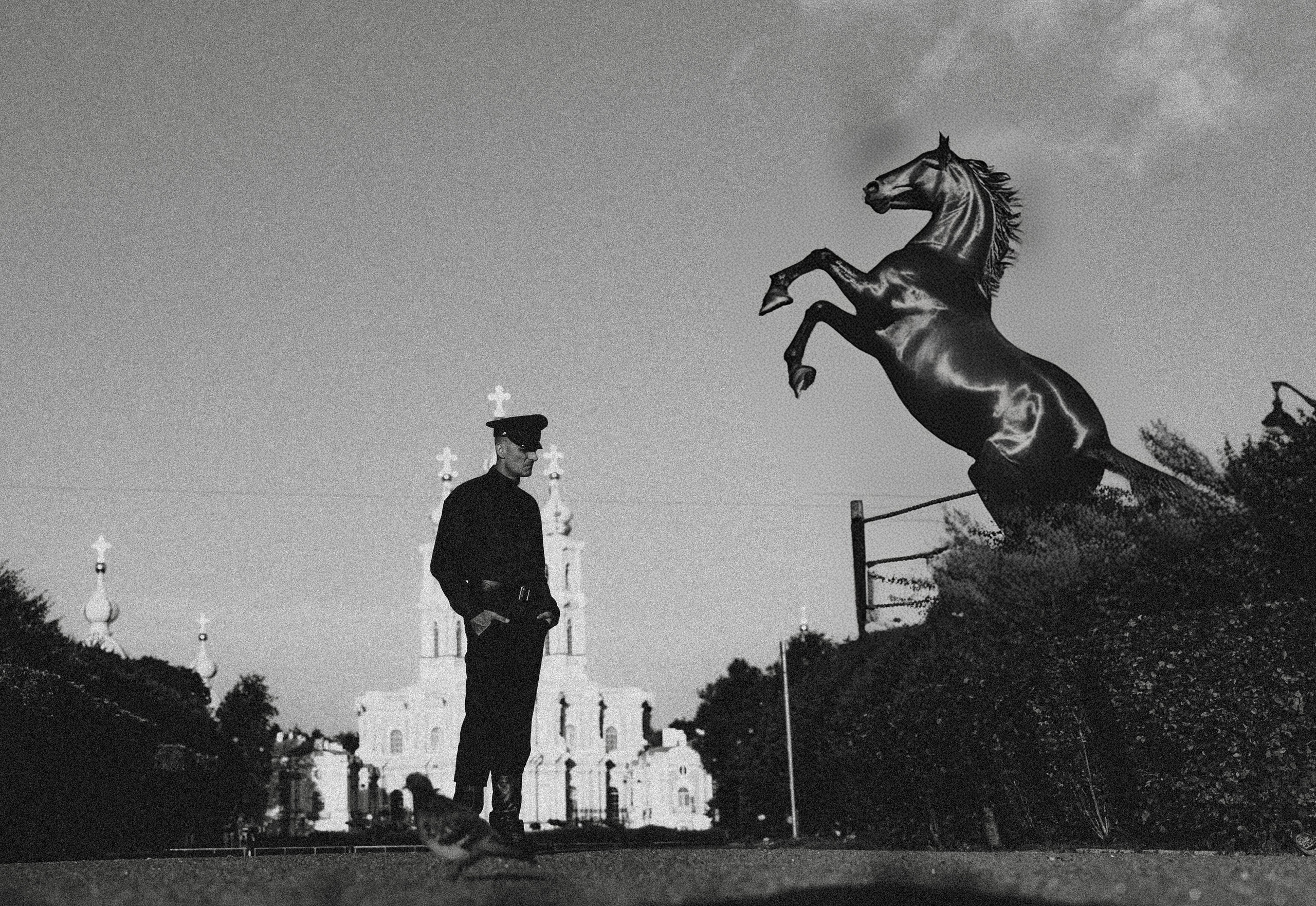 ХРУСТАЛЬНЫЙ МИР. Стрит-фотография, полная абсурда, идиотизма и красоты