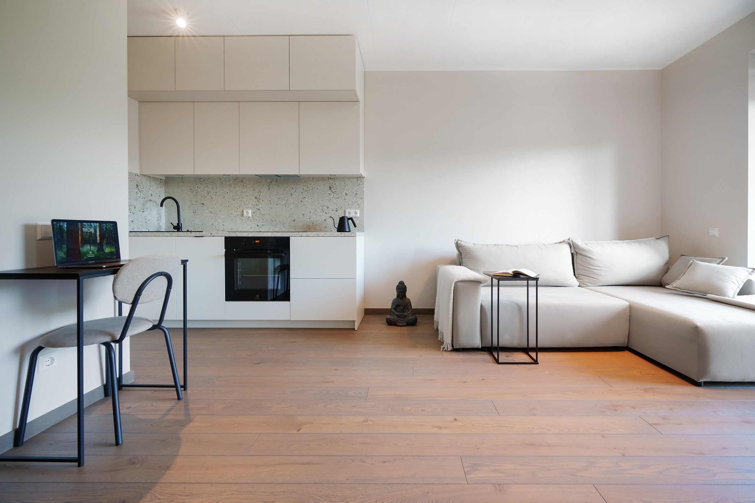 Kaukysos g. 3. Elina Sapiega fotografė Vilniuje