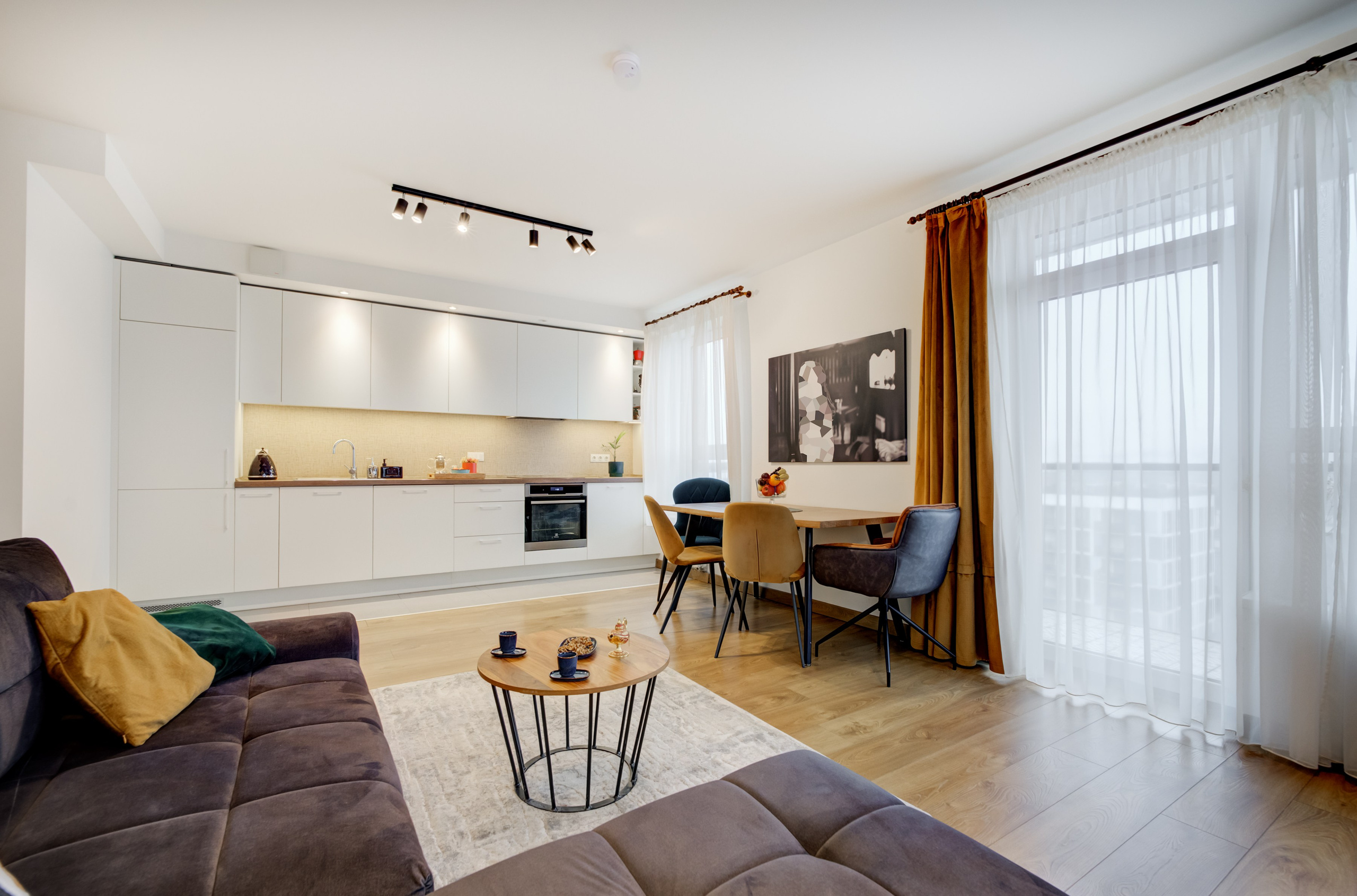 Karaliaučiaus g. 9 c, 2 k buto fotosesija. Elina Sapiega fotografė Vilniuje