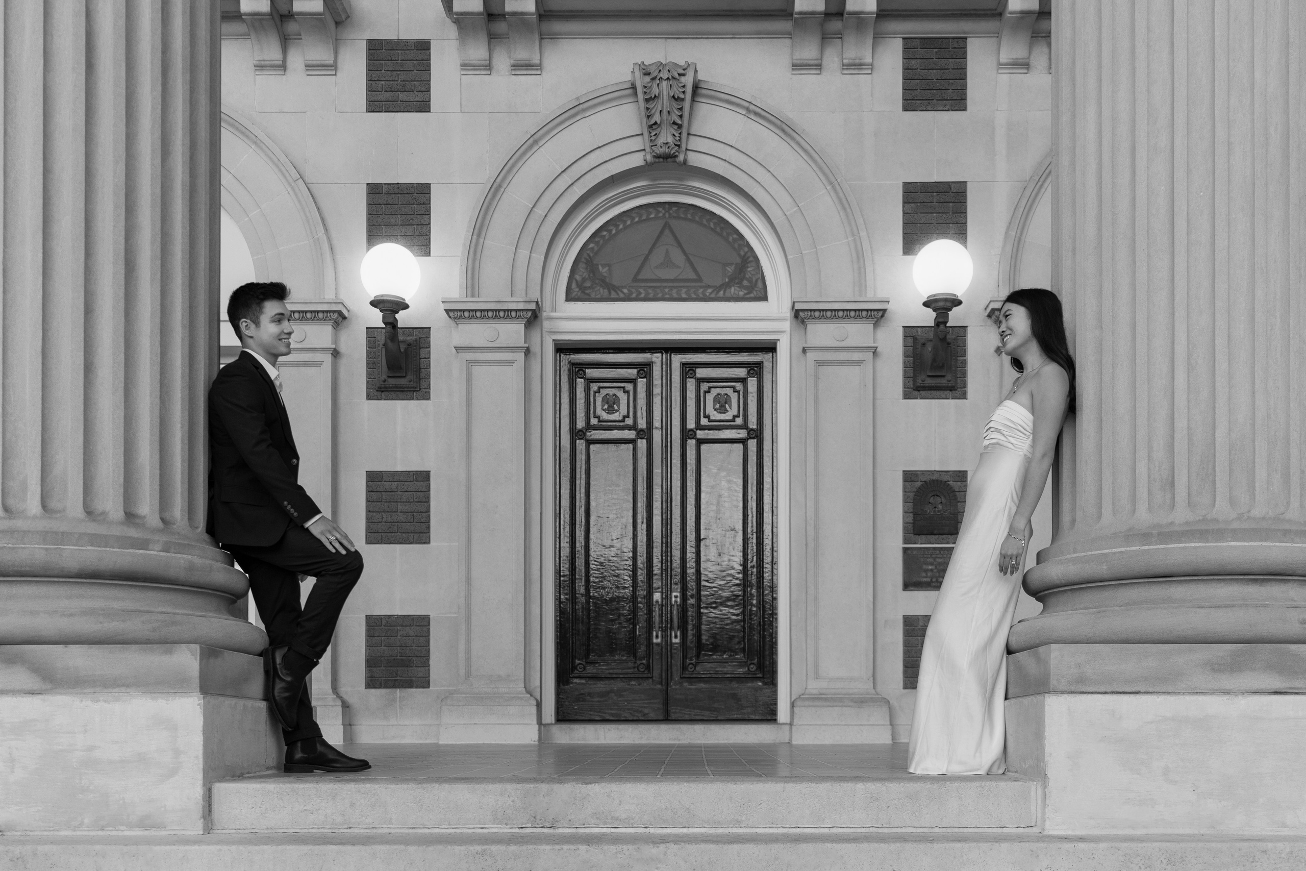 Kelly & Alex’s engagement photoshoot in Downtown Dallas