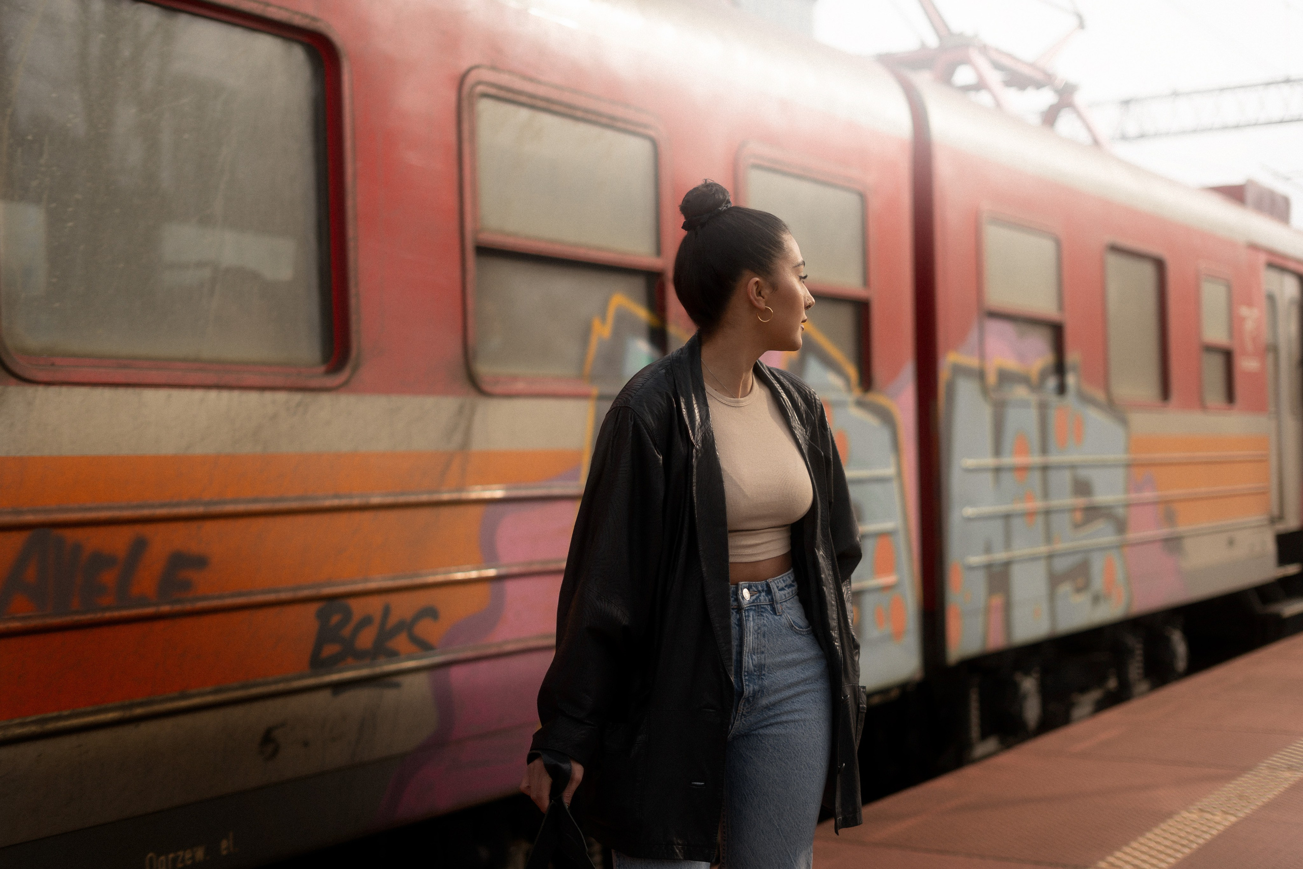 Outdoor. Mike Avelli