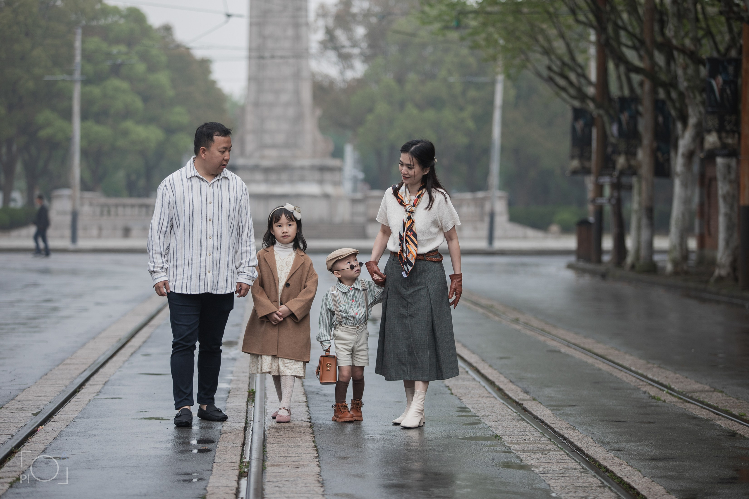 Семейная фотосессия в шанхайской киностудии. Photographer in Shanghai — Lola Pidluskaya