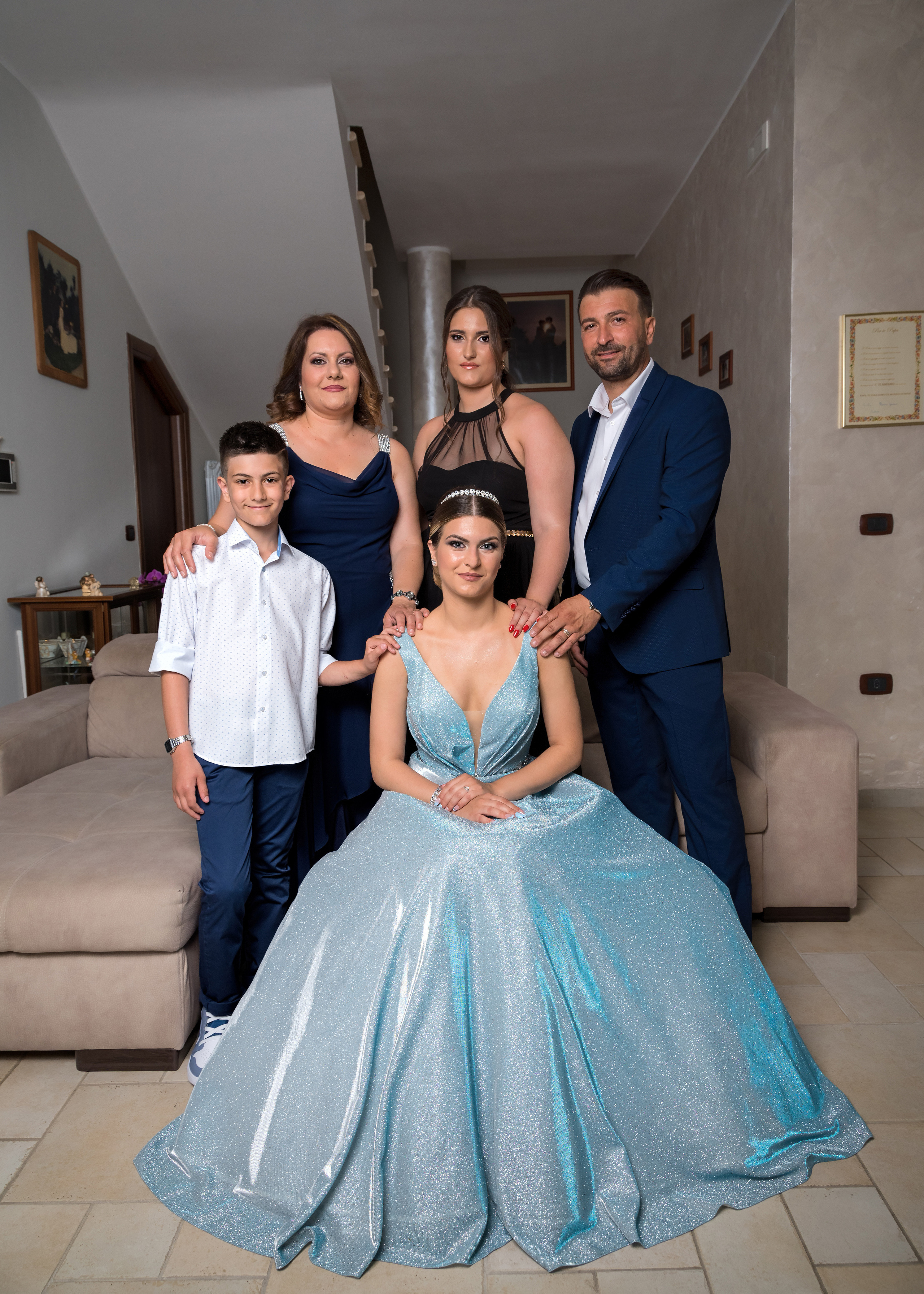 Giulia 18 anni. Sessione fotografica a casa. Fotografo di famiglia