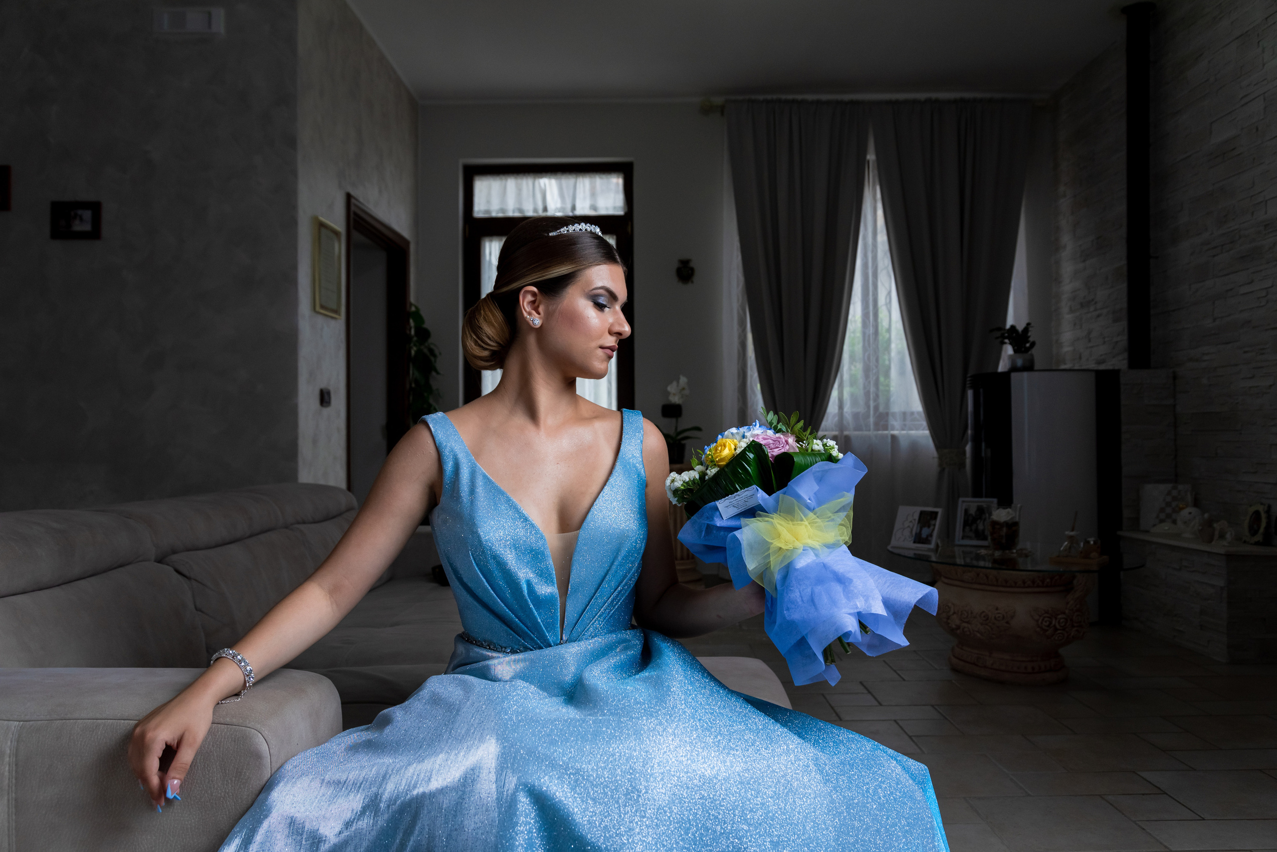 Giulia 18 anni. Sessione fotografica a casa. Fotografo di famiglia