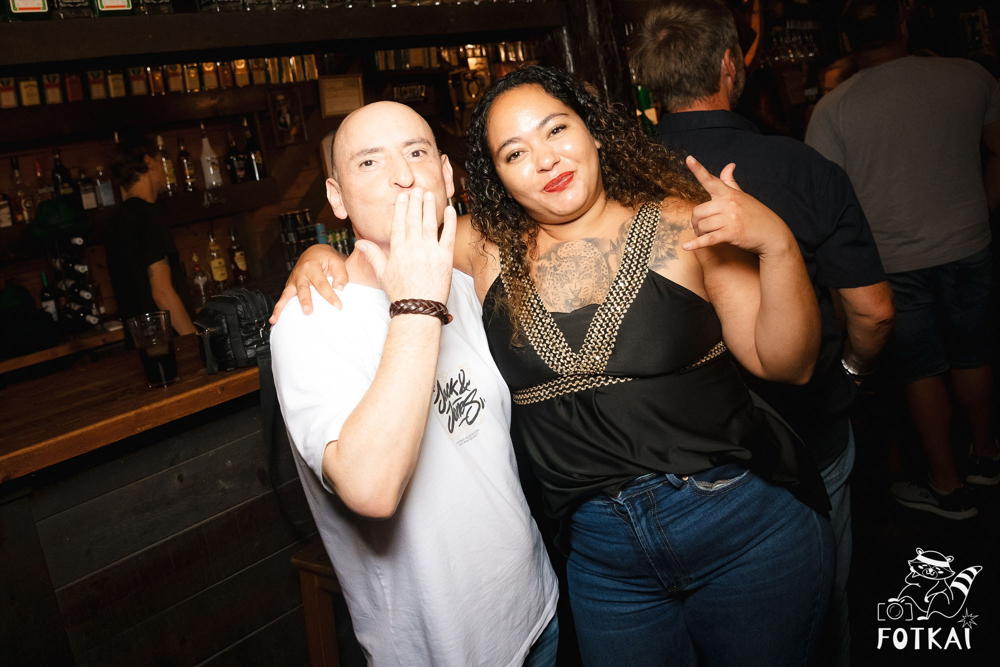 Get Back en El Paso Bar – Noche de Rock en Vivo | Reportaje Fotográfico Oktoberfest | FOTKAI