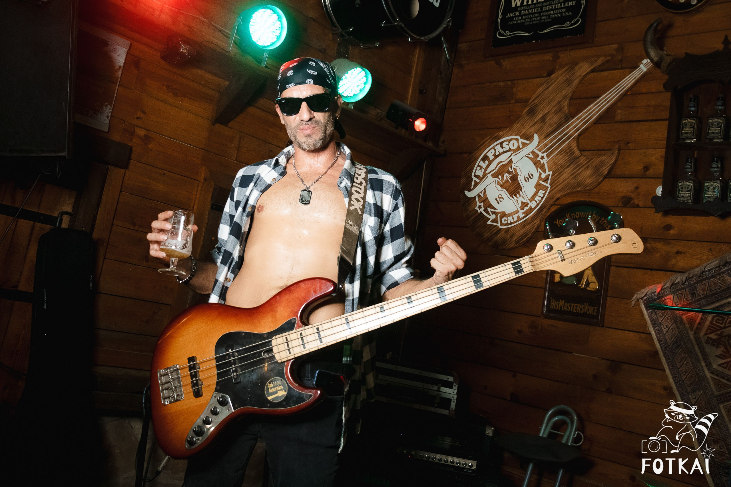 Stones of the Coast en El Paso Rock Bar Torrevieja: Reportaje fotográfico 20.09.25 | FOTKAI