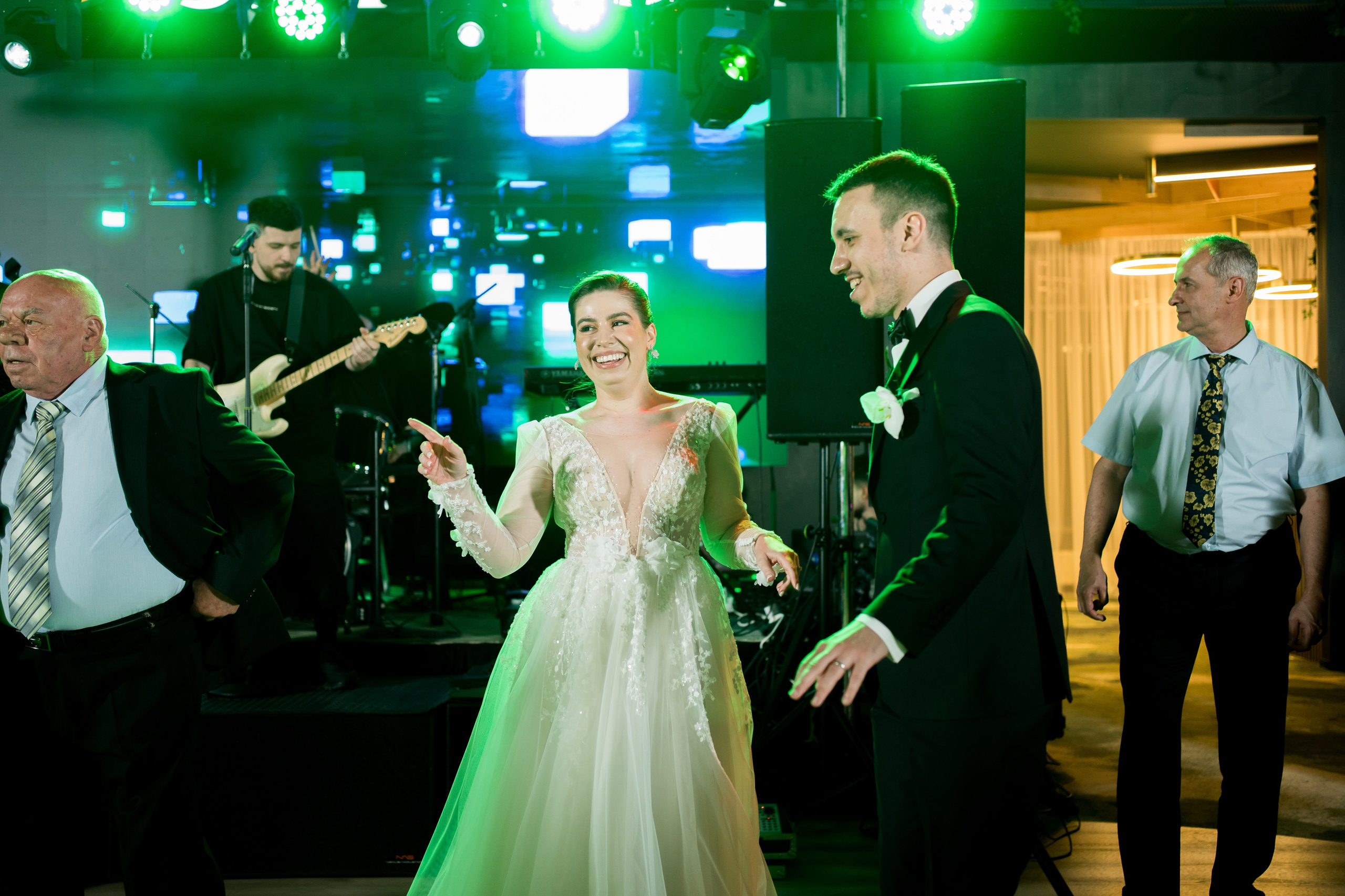 PARTY. Gabriel Florea — Fotograf nuntă București