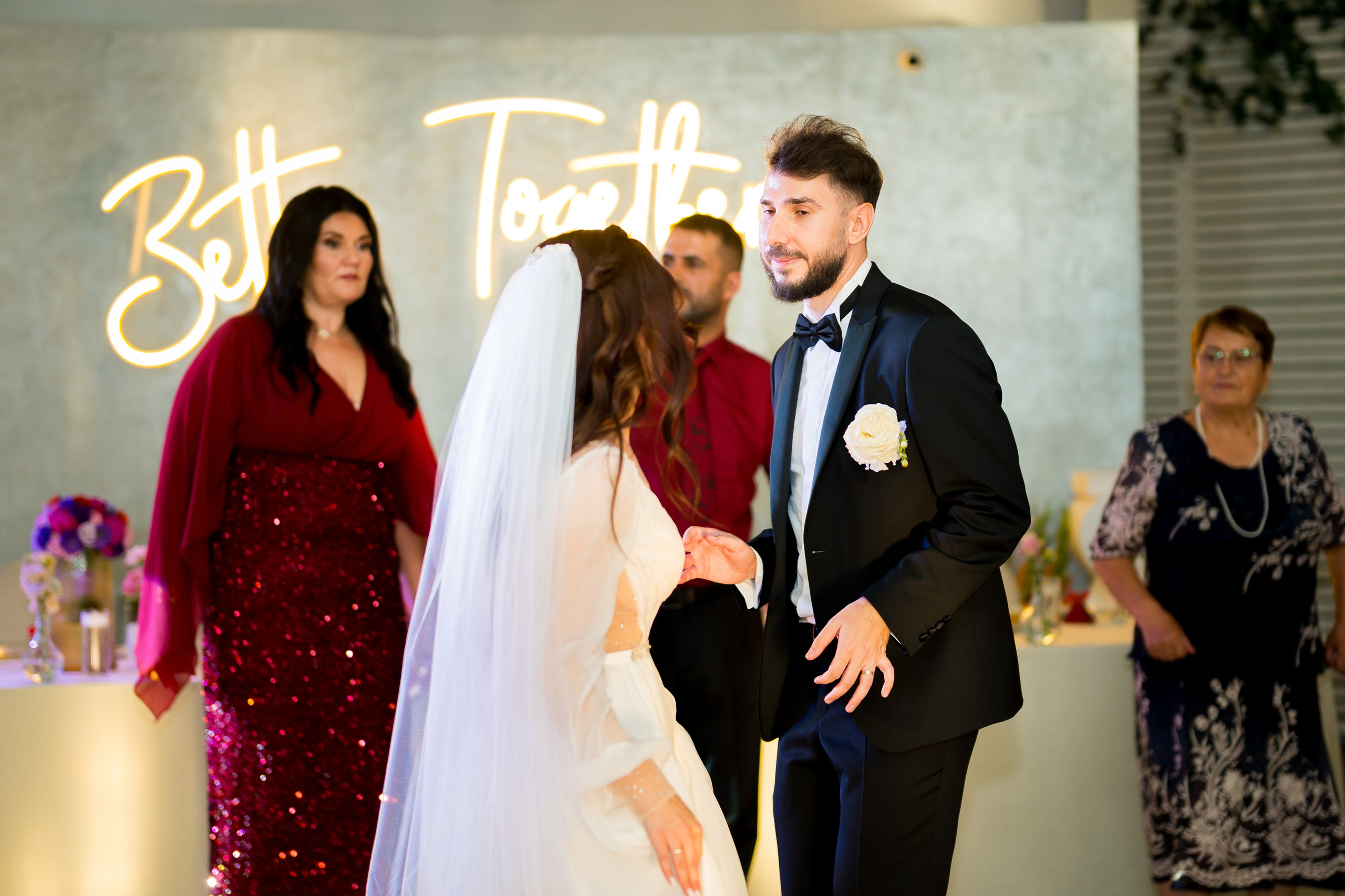 PARTY. Gabriel Florea — Fotograf nuntă București