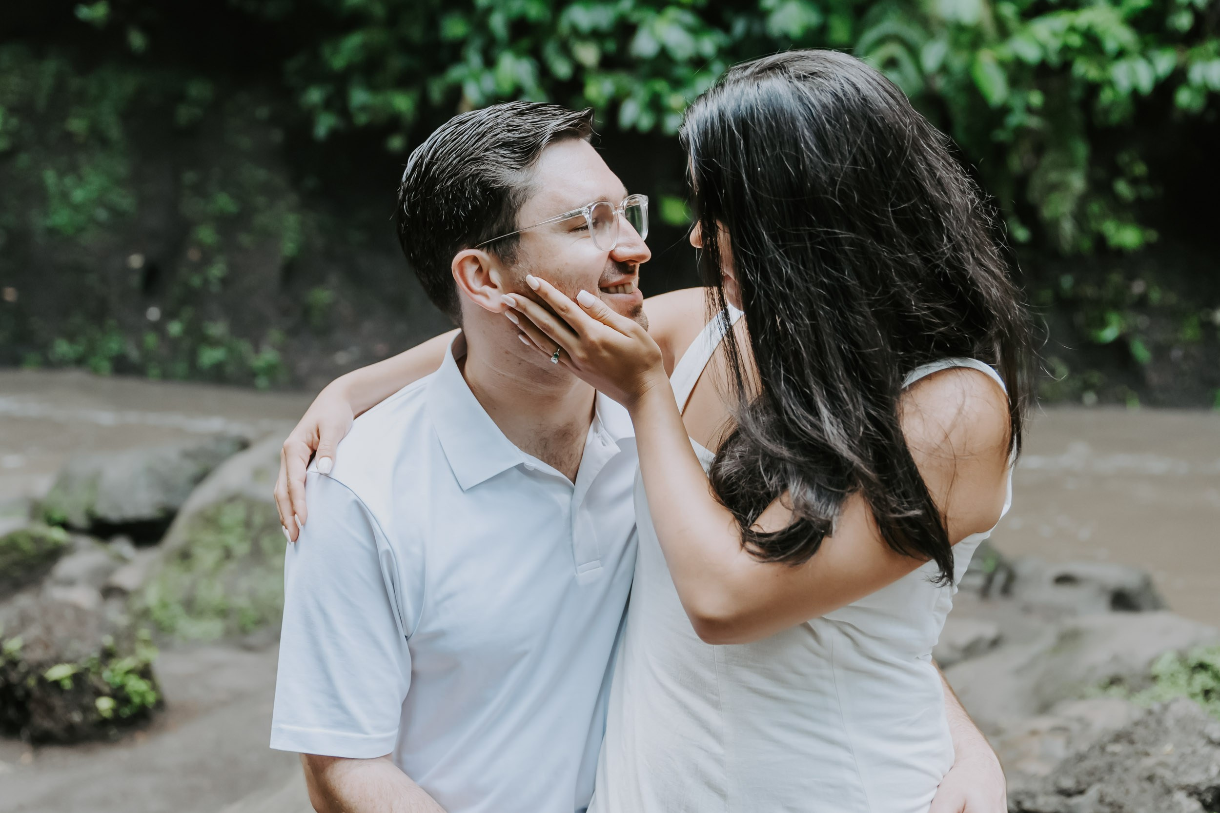 Marriage Proposal. Female Photographer in Bali