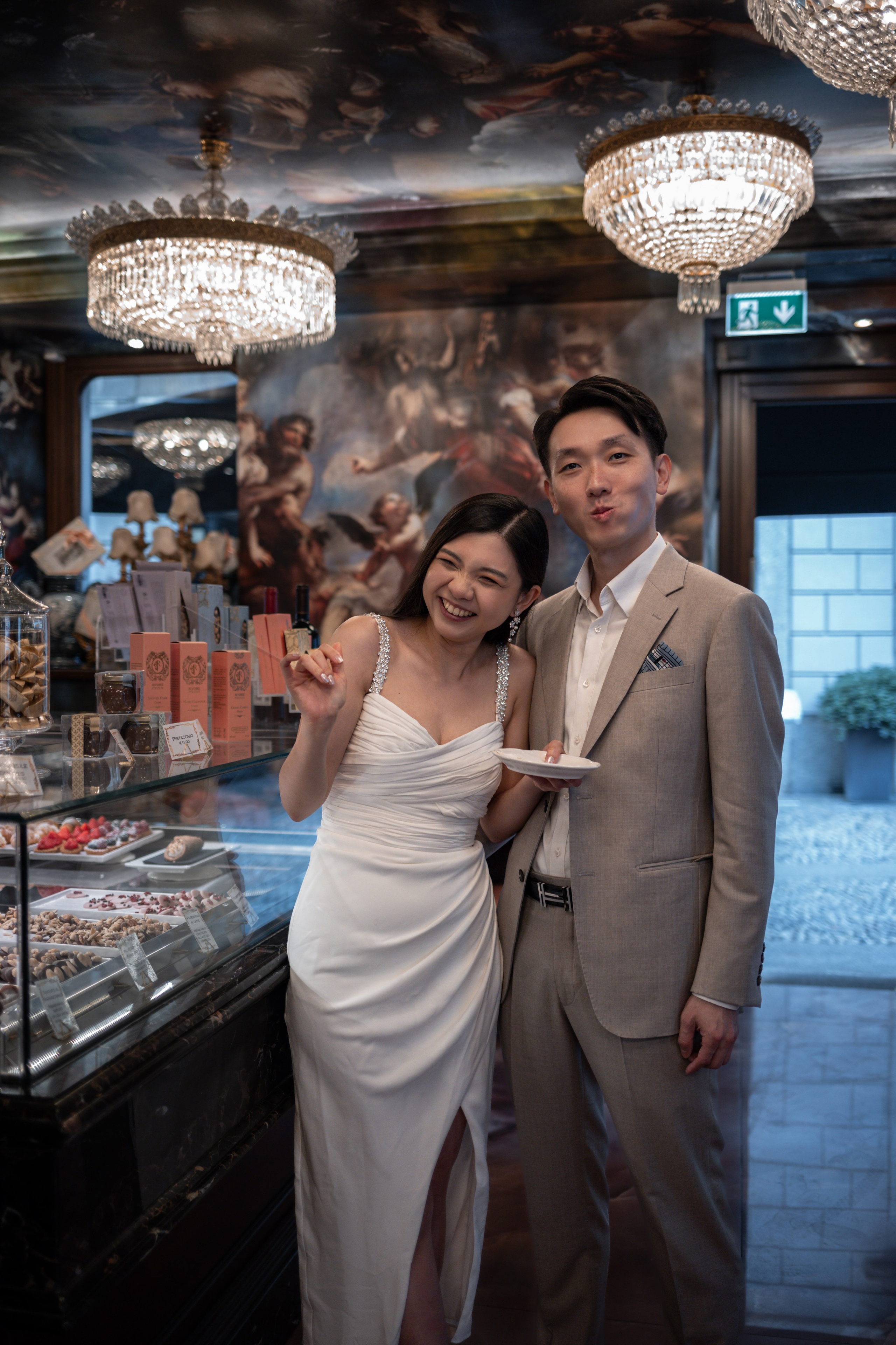 Walk in Milan. Photographer in Milan |Mila Pro Photo