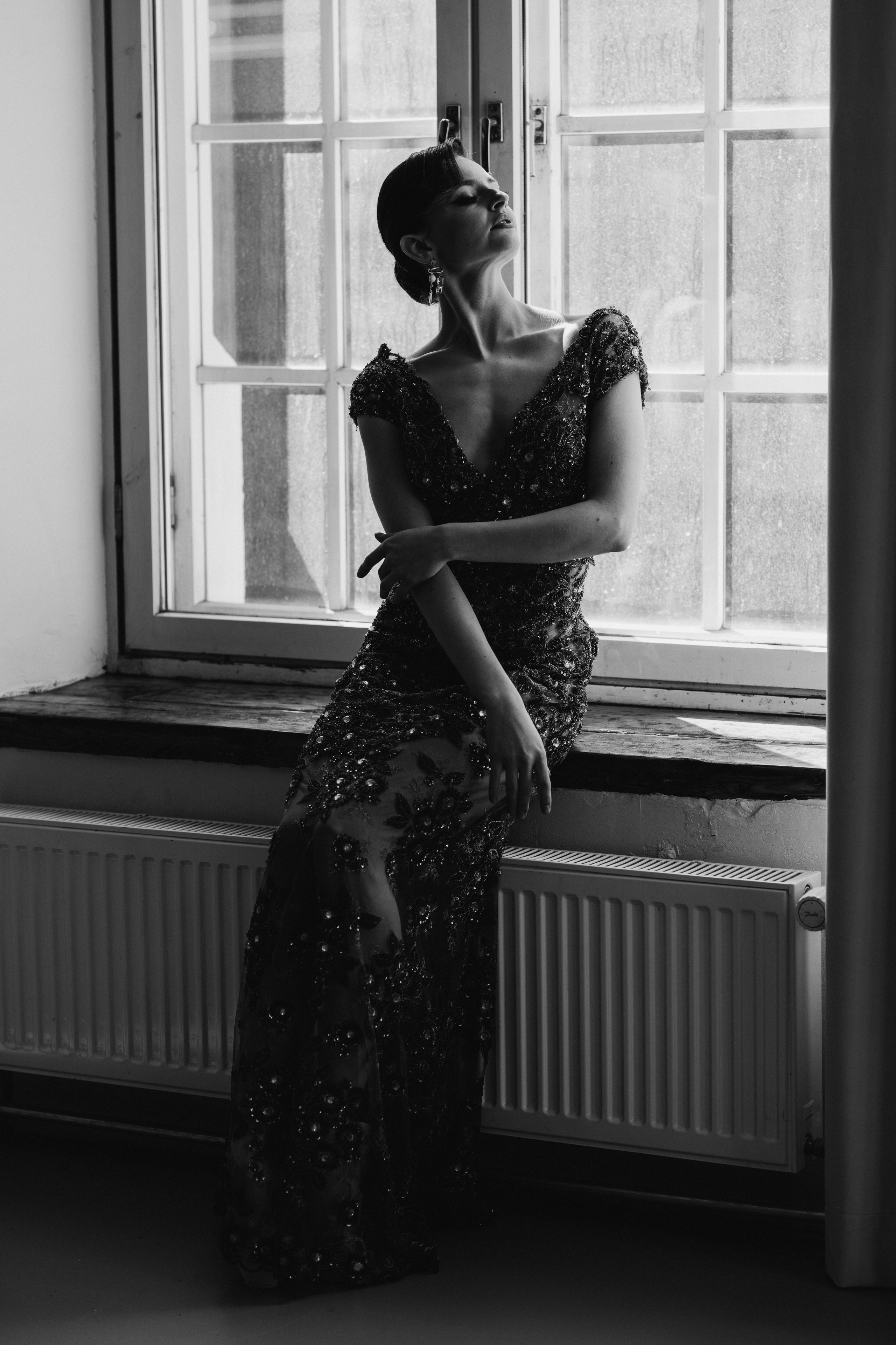 Riikka Couture, Riikka Ikäheimo, Violetta Keller, Portrait, Dancer. Wedding and potrait photographer in Helsinki Vickan O