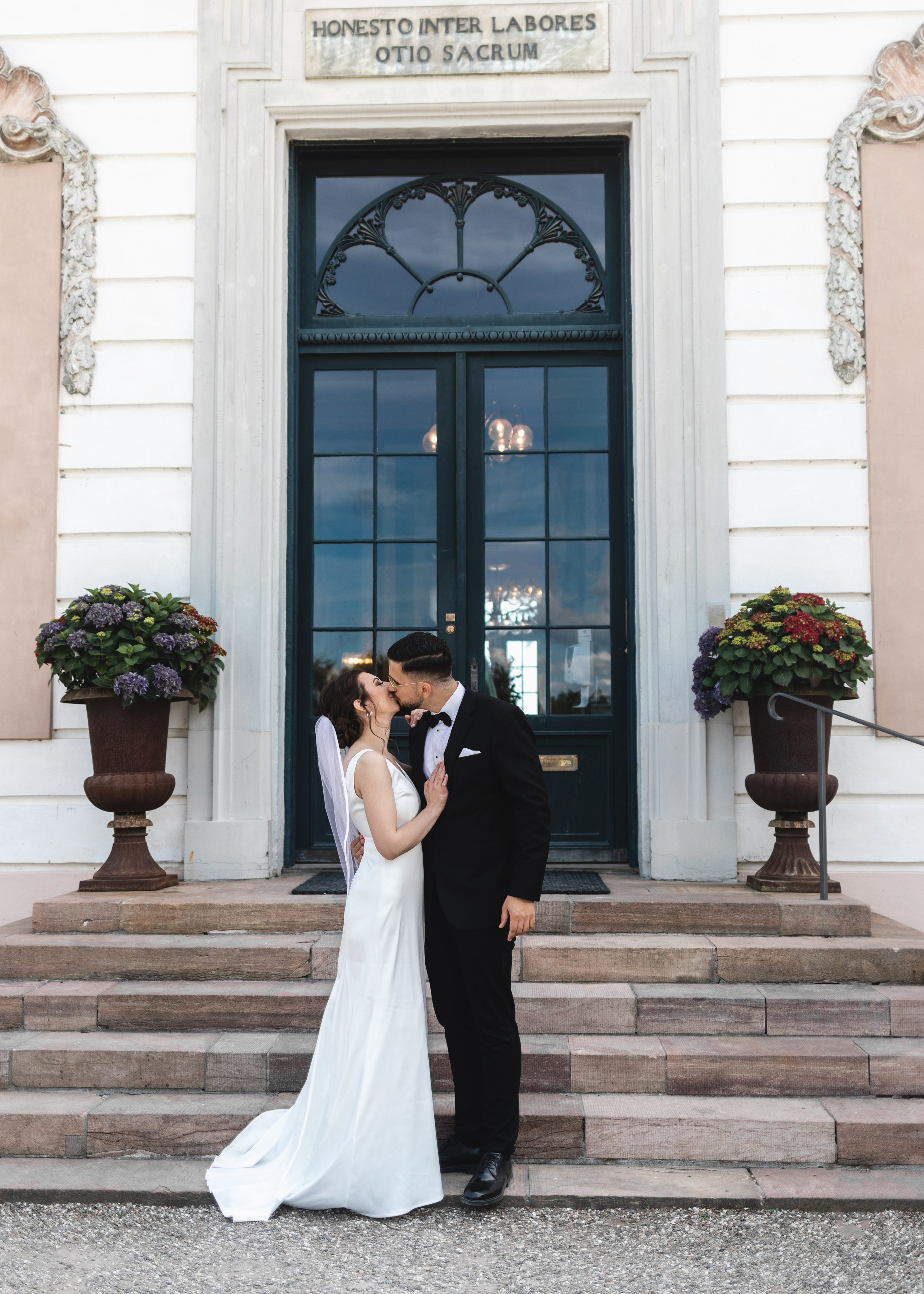 Vida | Martin. Professional wedding photographer in Copenhagen, Denmark — Julia Byron