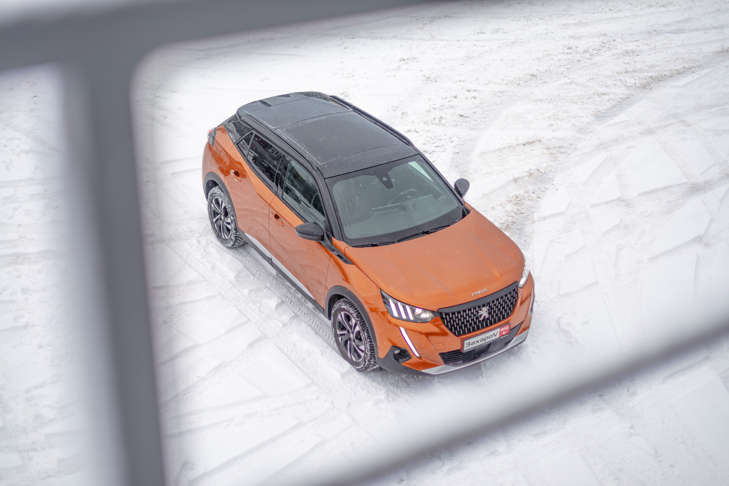 Фотосъемка автомобиля Peugeot 2008 GT. ФОТОГРАФ МЕКСИКА КИНТАНА-РОО