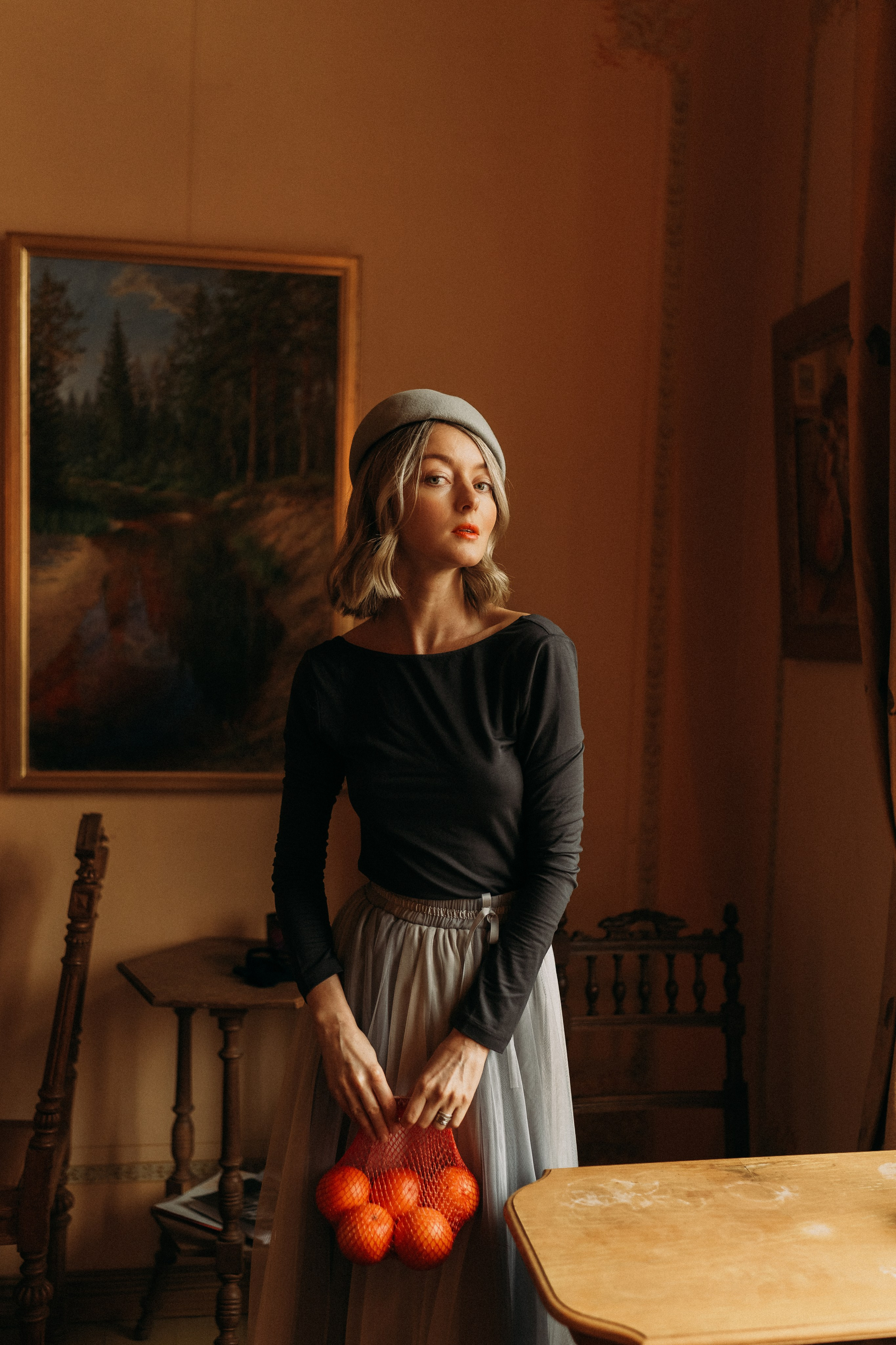 Woman phoshoot. Wedding and potrait photographer in Helsinki Vickan O