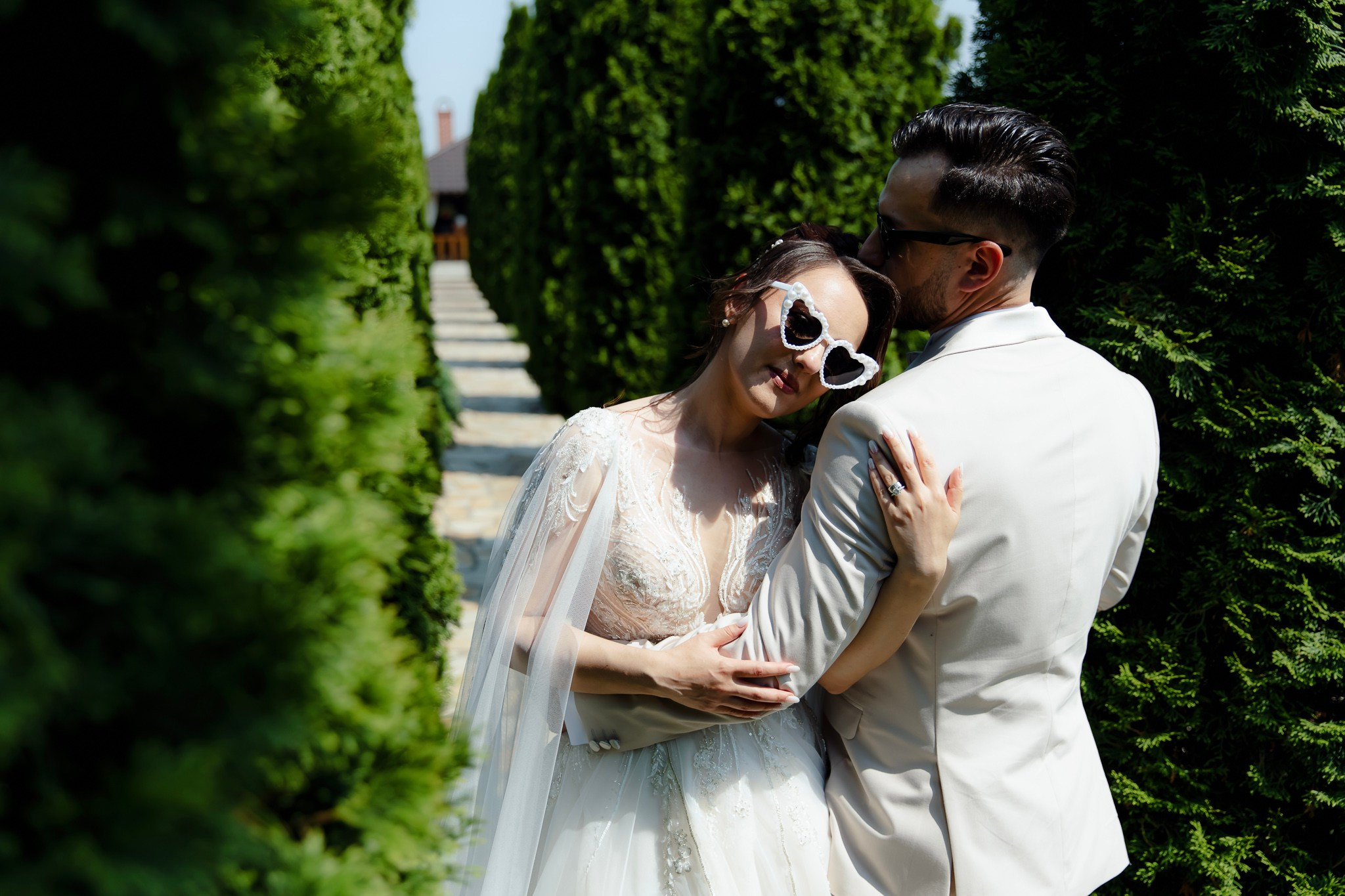 Ioana & Ionuț | Nuntă de poveste la Păstrăvăria Poiana din Mălini județul Suceava. Servicii foto-video profesionale, pentru momente de neuitat