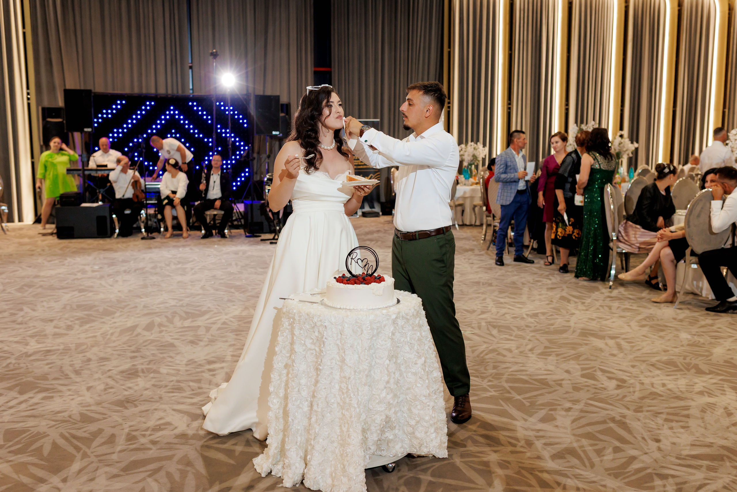 Nunta Nicoleta & Răzvan | Fotografie & Videografie Profesională. Servicii foto-video profesionale, pentru momente de neuitat