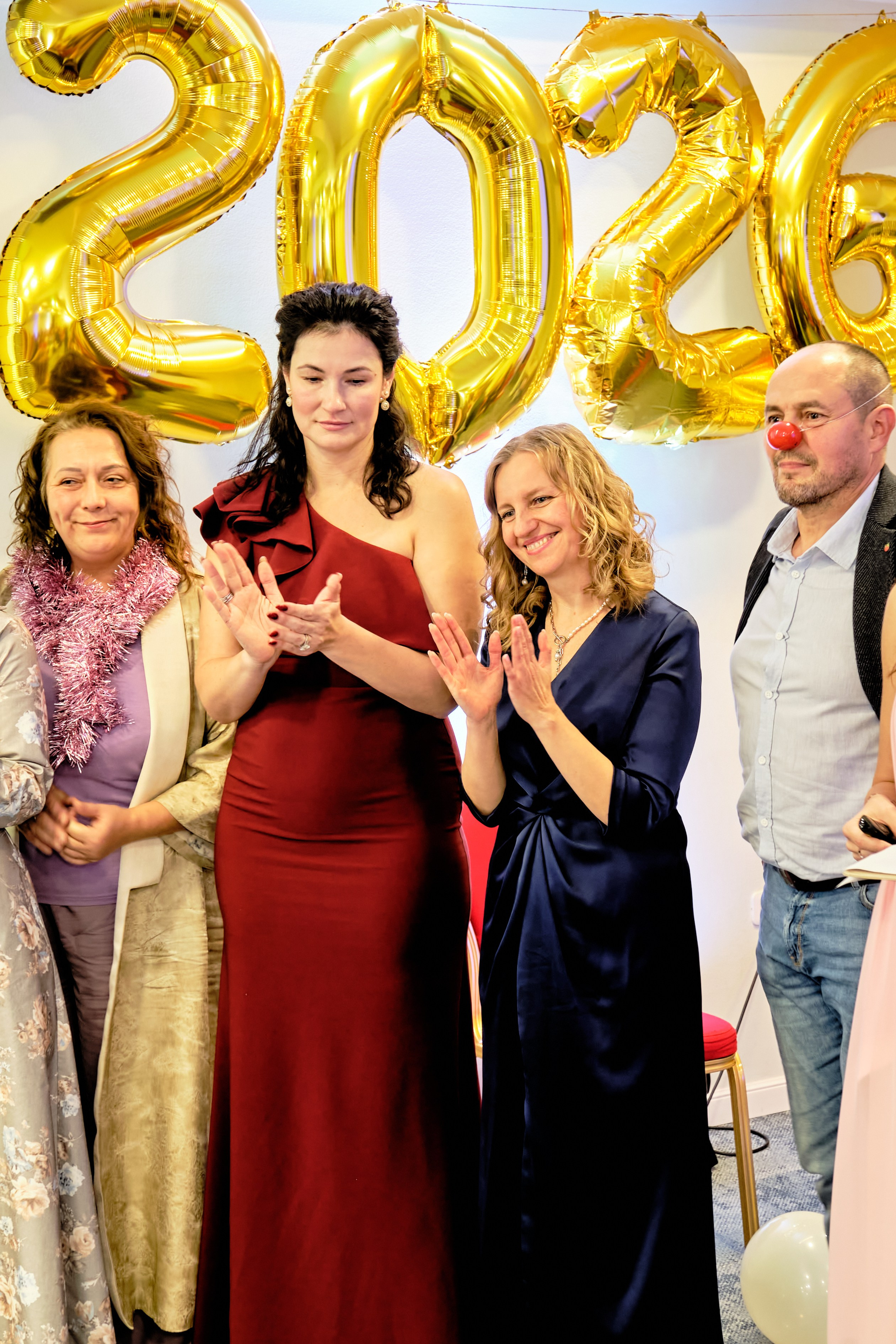 Фоторепортаж з благодійного Новорічного балу у Чорногорії. Портретний фотограф Альона Новгородцева