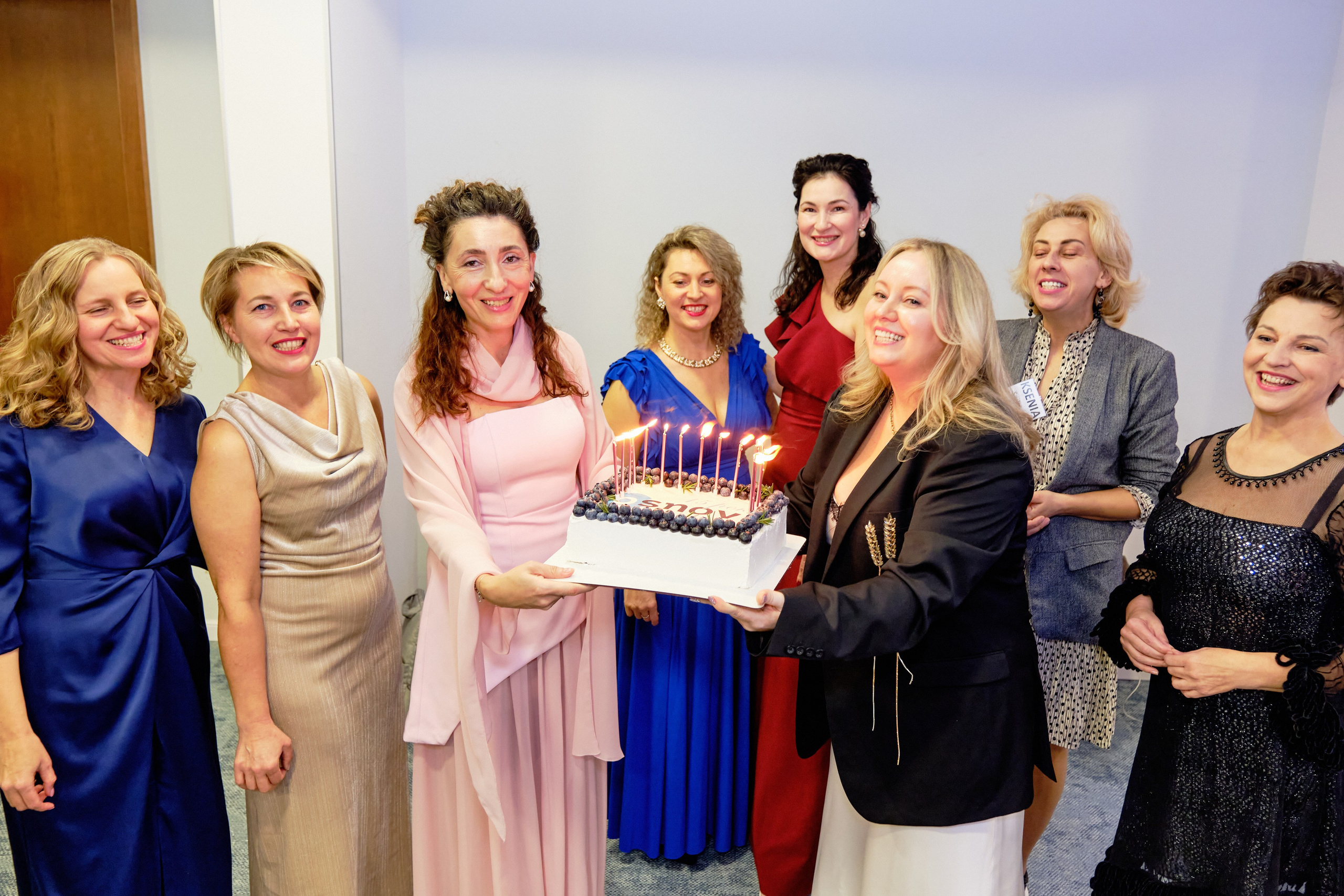 Фоторепортаж з благодійного Новорічного балу у Чорногорії. Портретний фотограф Альона Новгородцева