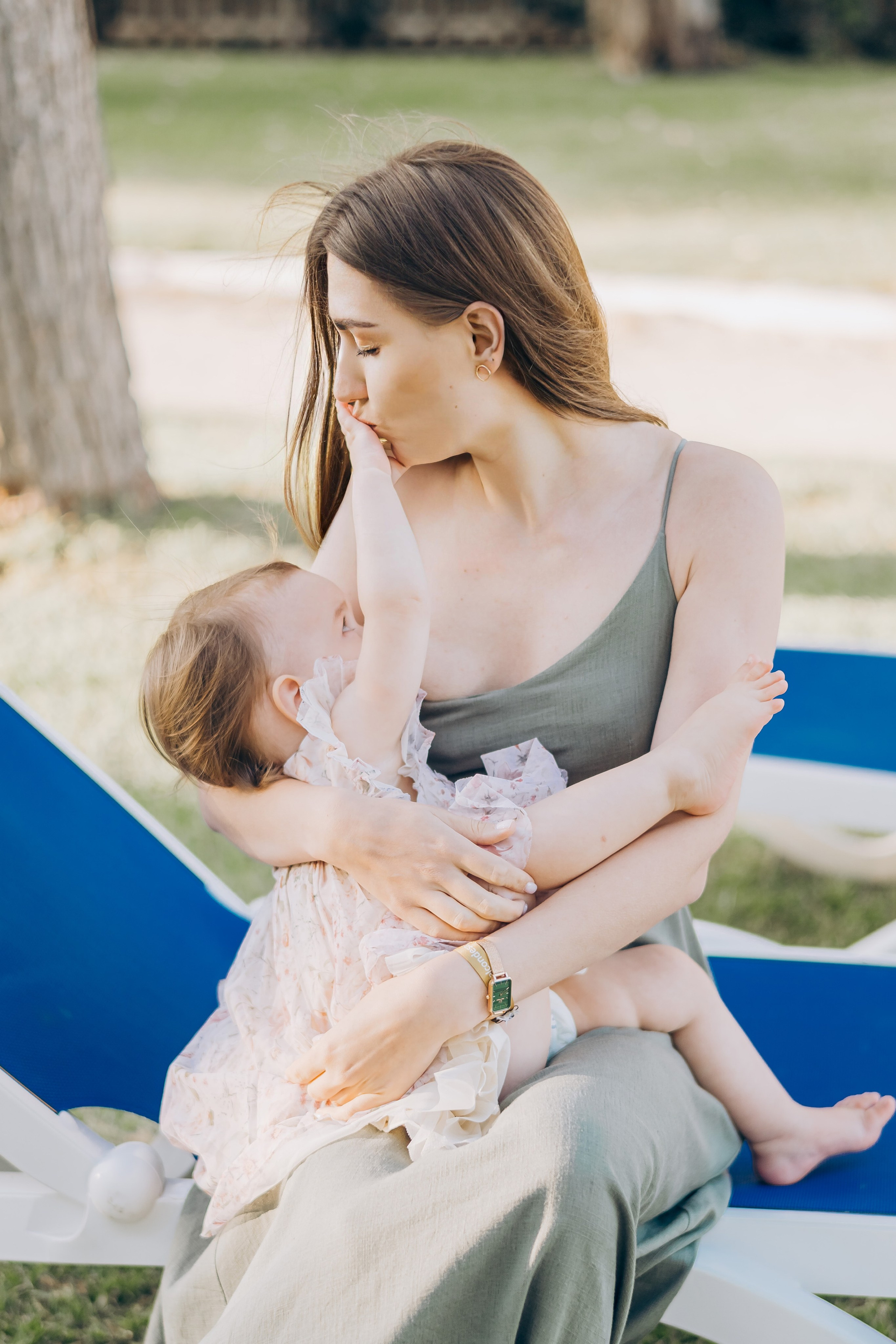 Sophisticated Tanya with her daughter and husband. Фотограф у Пальма де Майорка