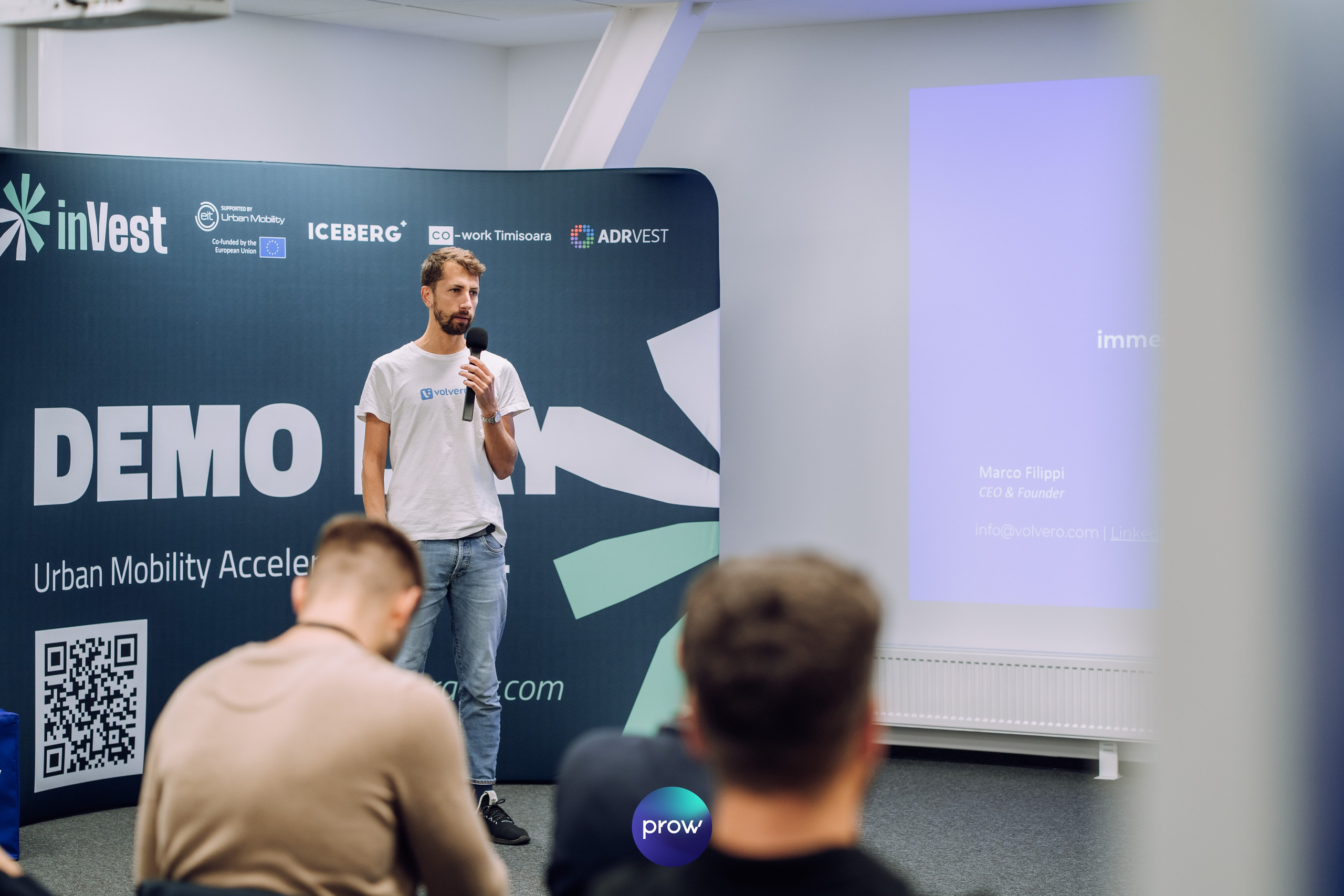 InVest DemoDay @ Cowork. Cozac Cristian Photographer