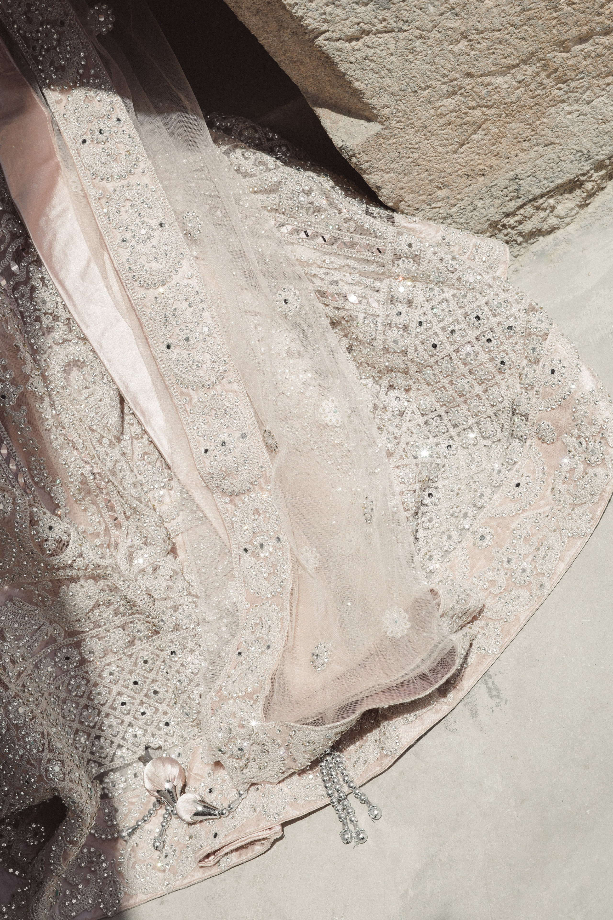 Patrik & Naomi. Monestir Sant Salvi. Paola wedding photographer / videographer in Barcelona