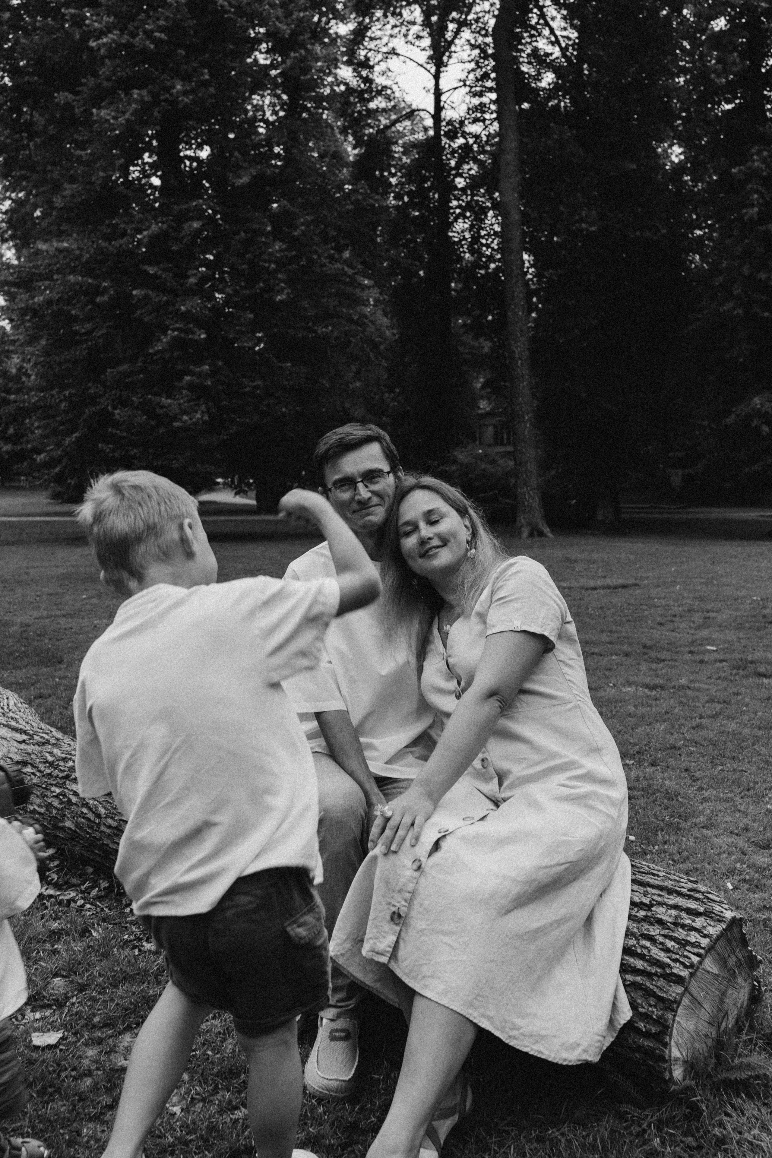 Kaivopuisto. Wedding and potrait photographer in Helsinki Vickan O