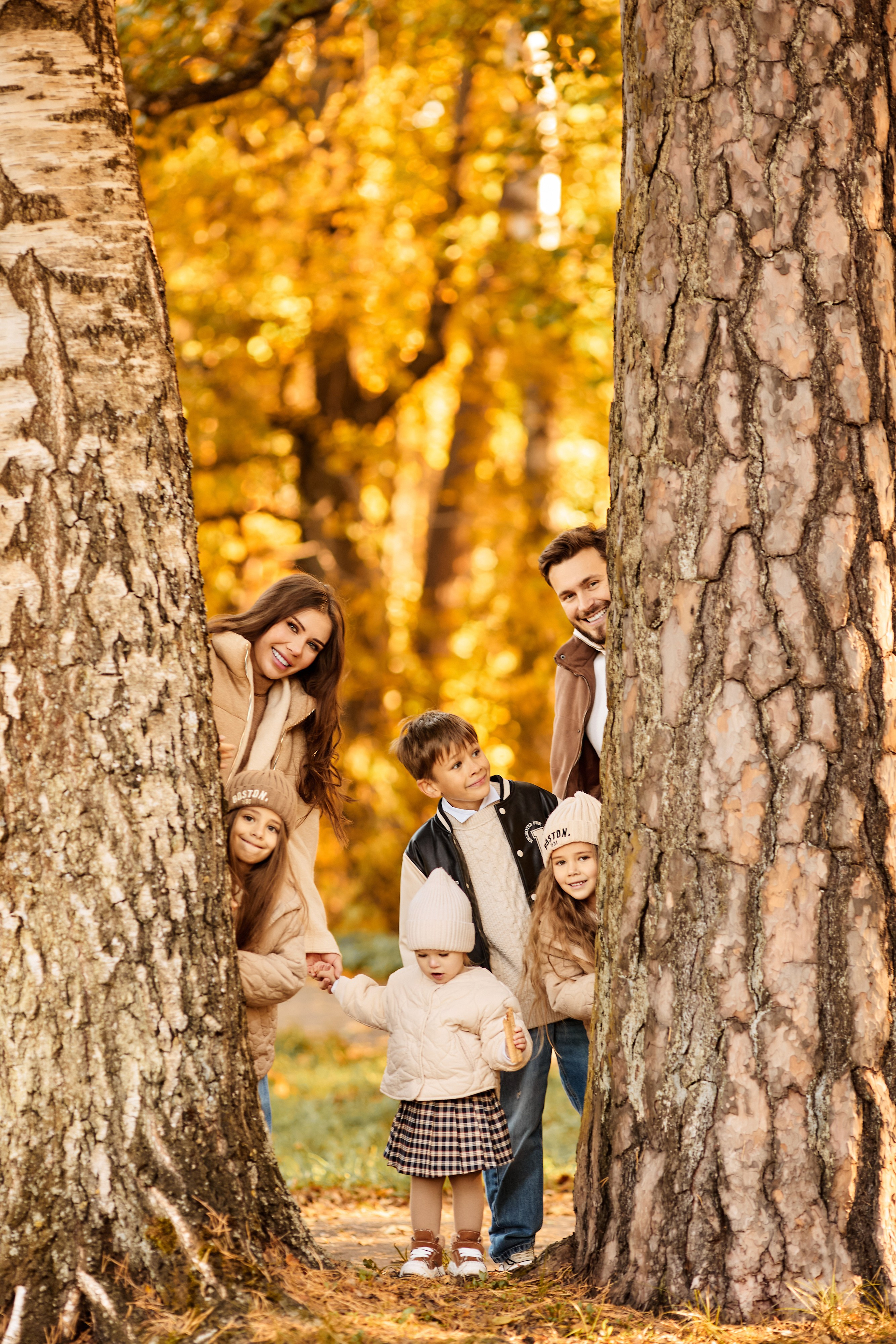 Family photo shoot for a millionaire blogger. Destination wedding and fashion photographer in Riga Igor Davidovich