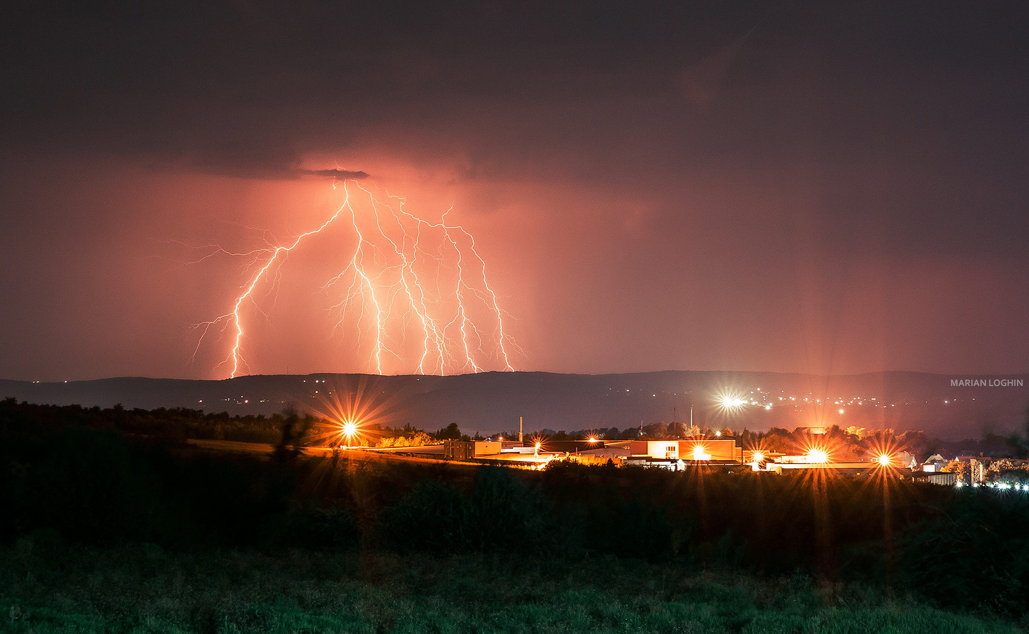 Travel2. Wedding & Comercial Photography