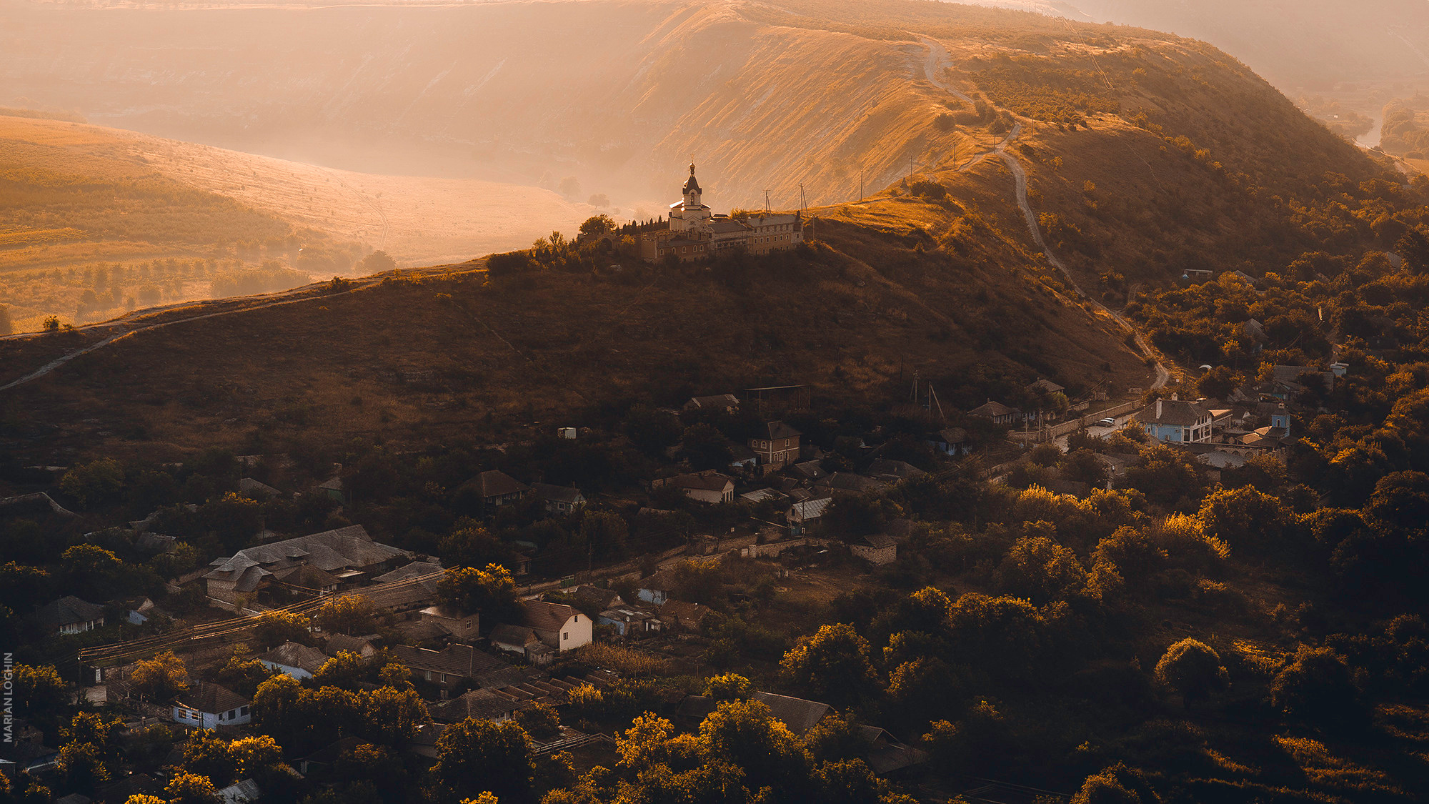 Travel2. Wedding & Comercial Photography