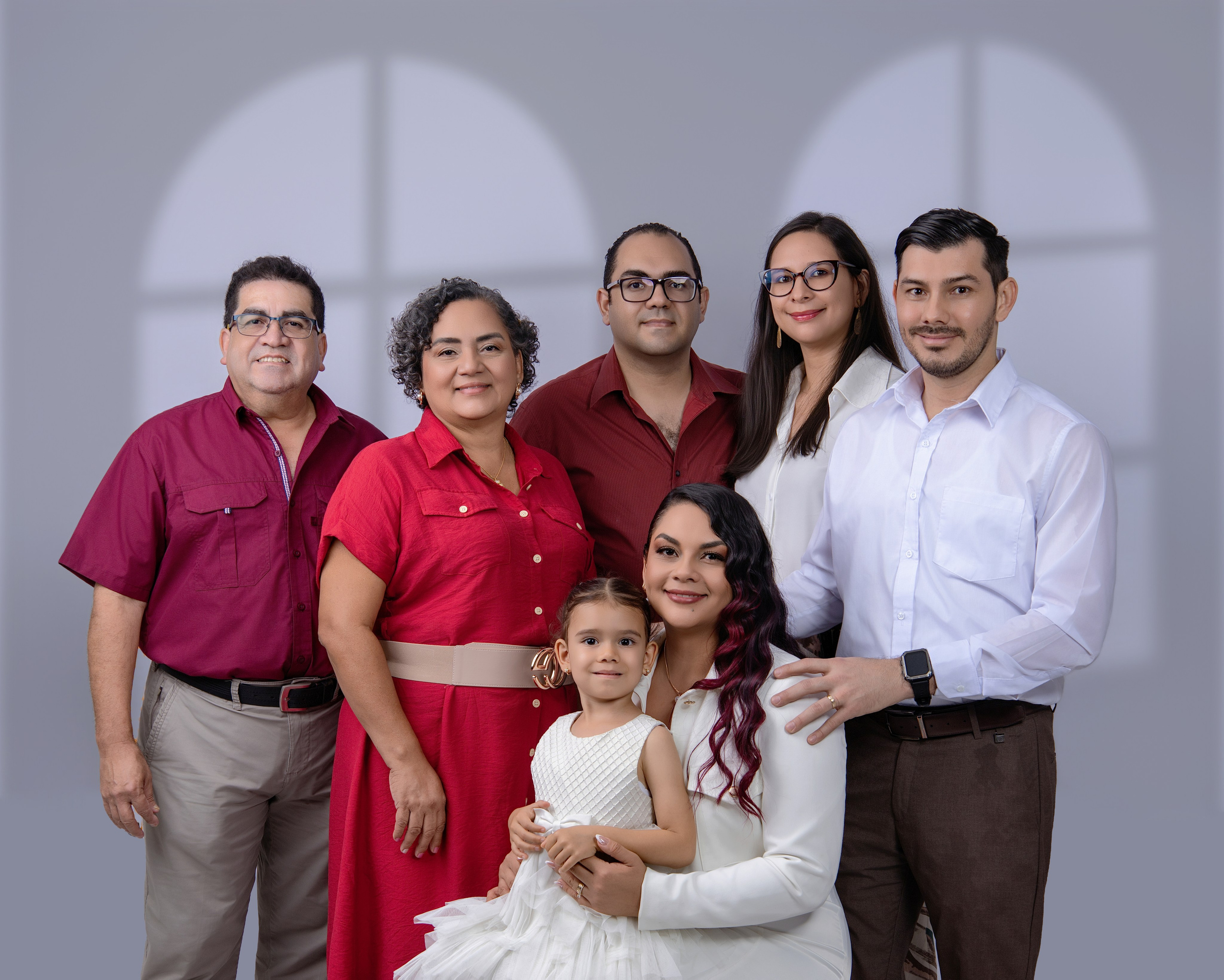 Sesión Familiar. Fotogenia | Estudio Fotográfico en curridabat, San José, Costa Rica