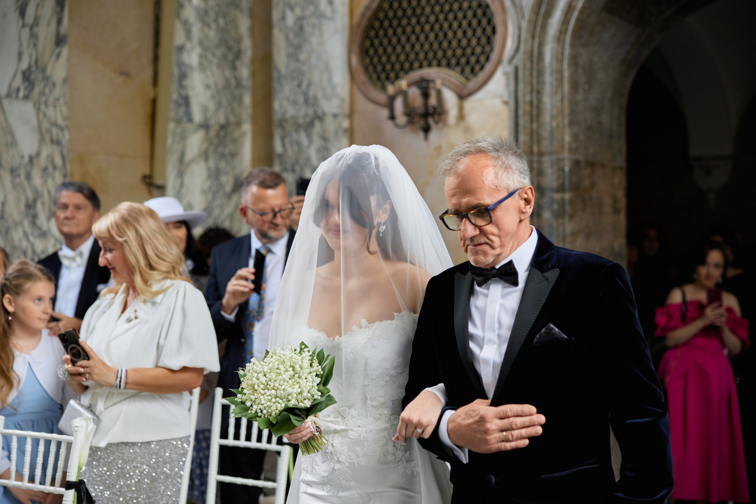 Wiktoria & Kacper. Pałac Goetz. Fotograf ślubny i rodzinny w Krakowie Yana Klymova