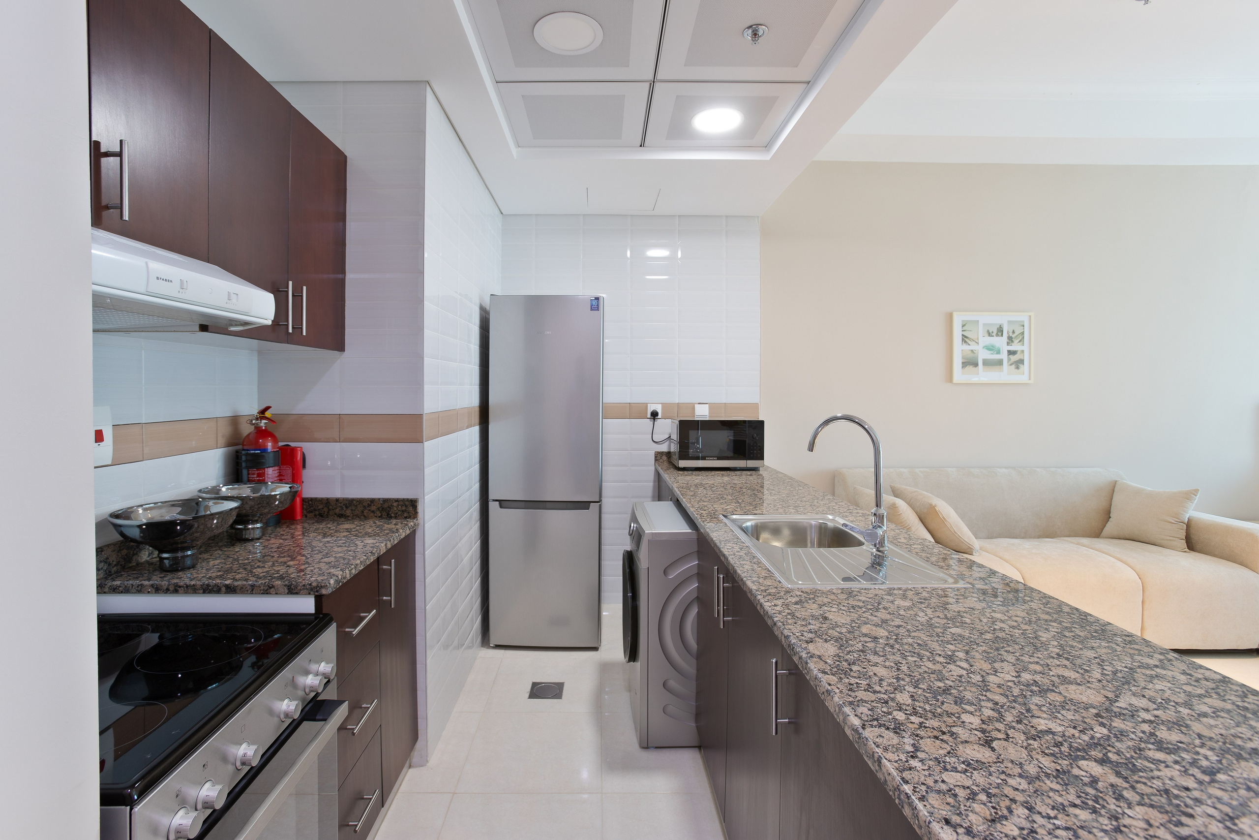 Court Tower. Samy Mar Boy │Portrait, Automotive and Real Estate Photographer