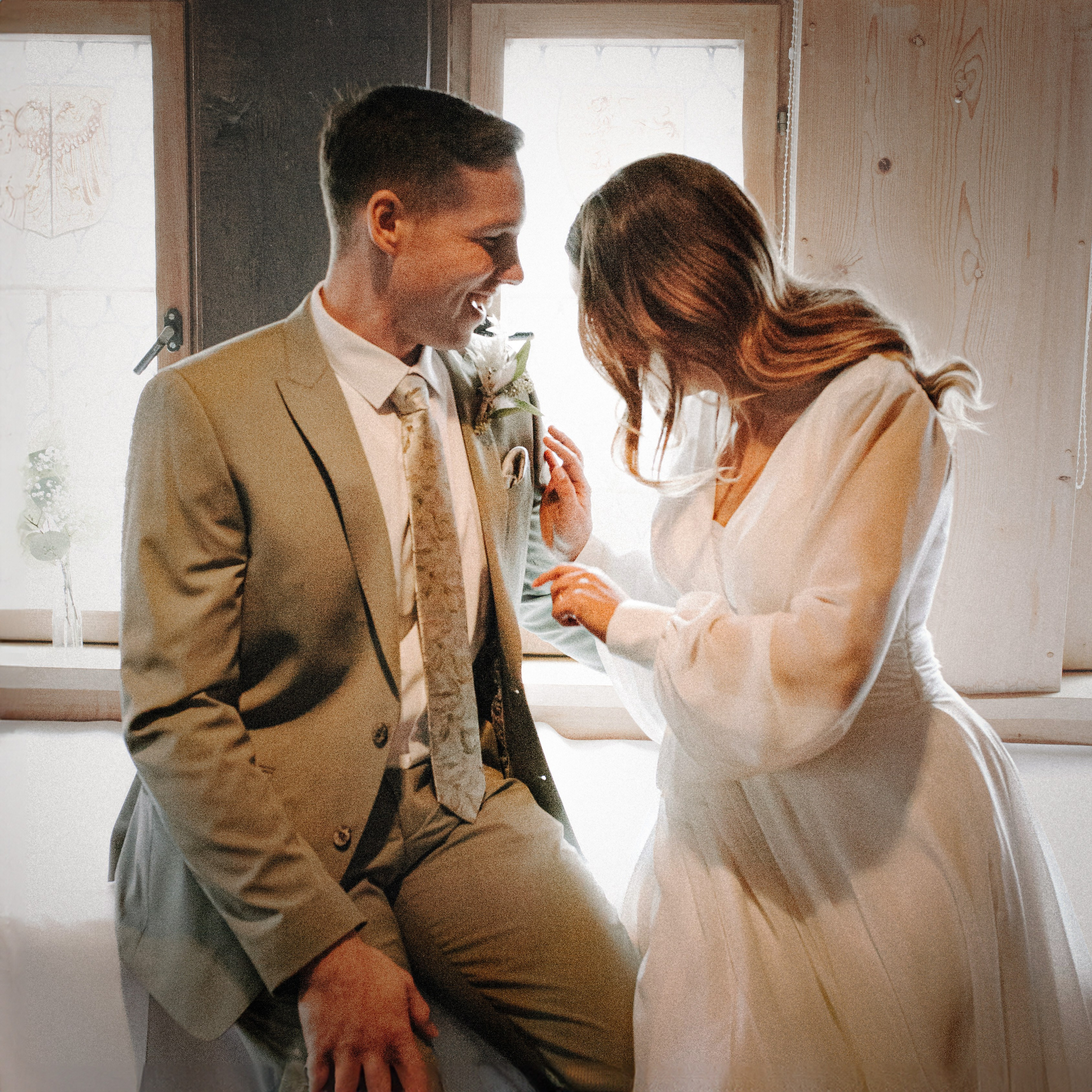 Joelle & Marius. GoldenHourStory