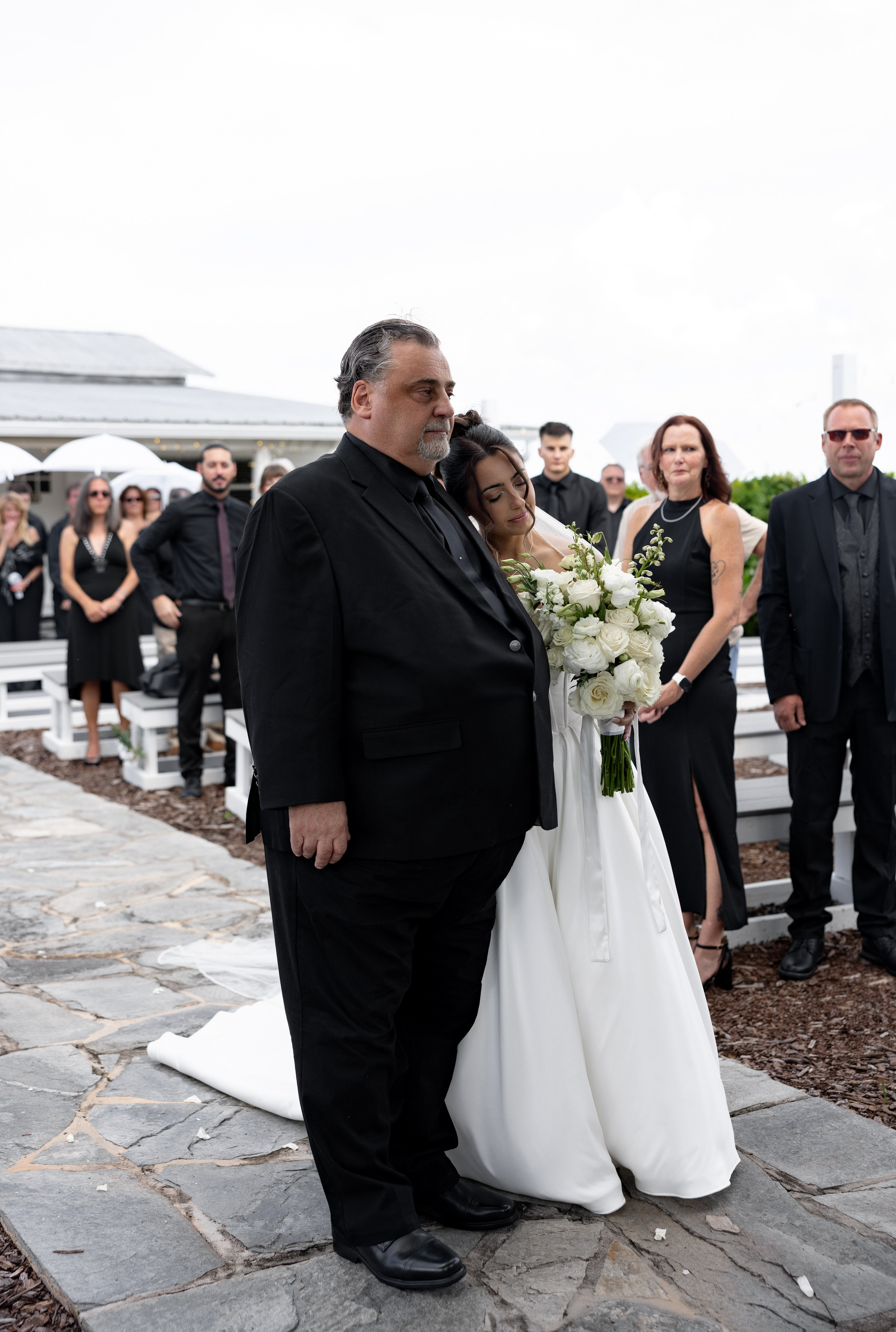 Alexsa and Robert. Ever After Farm Peach. Photographer Anastasia Nagibina