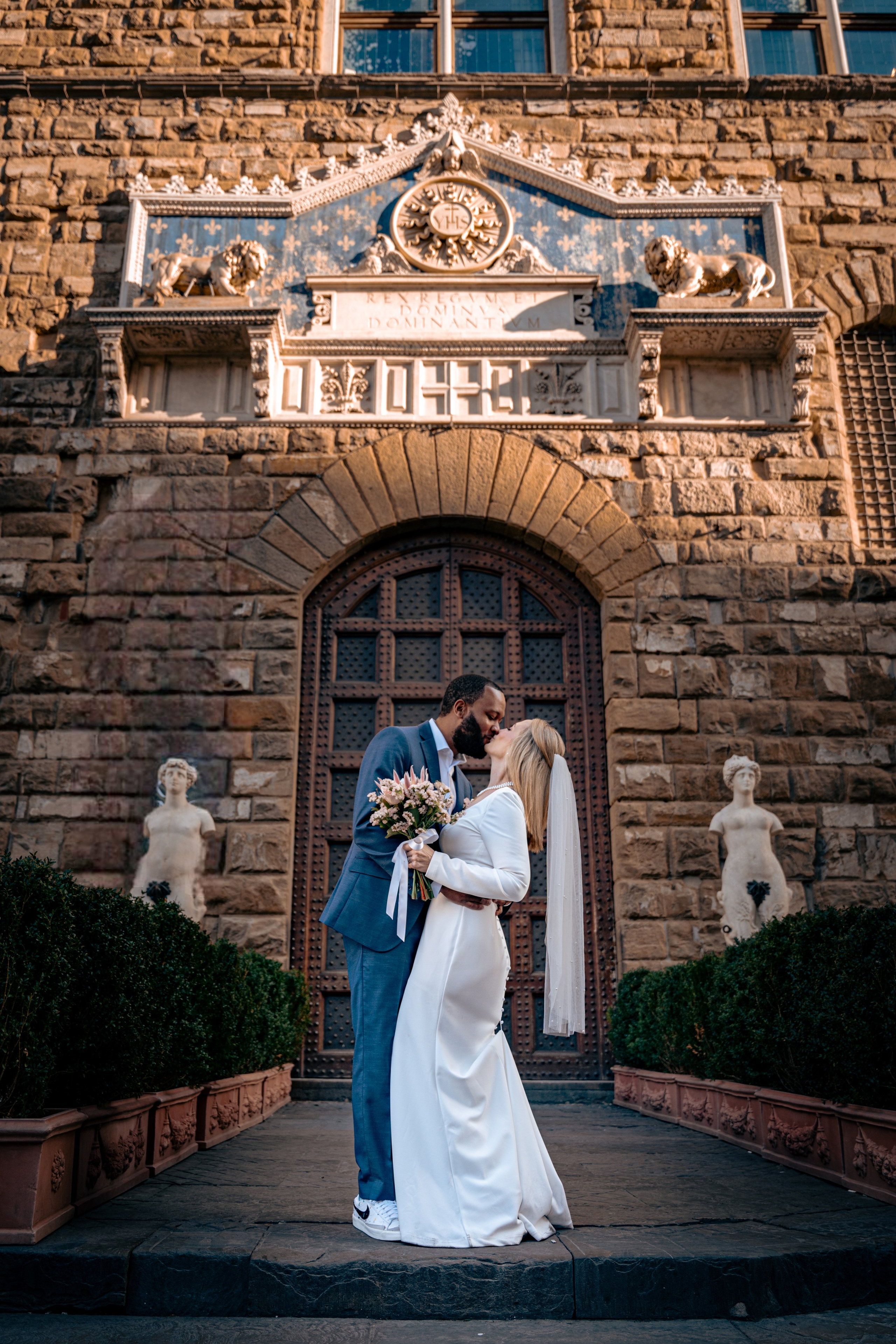 Back Stage. Wedding Photographer in Italy