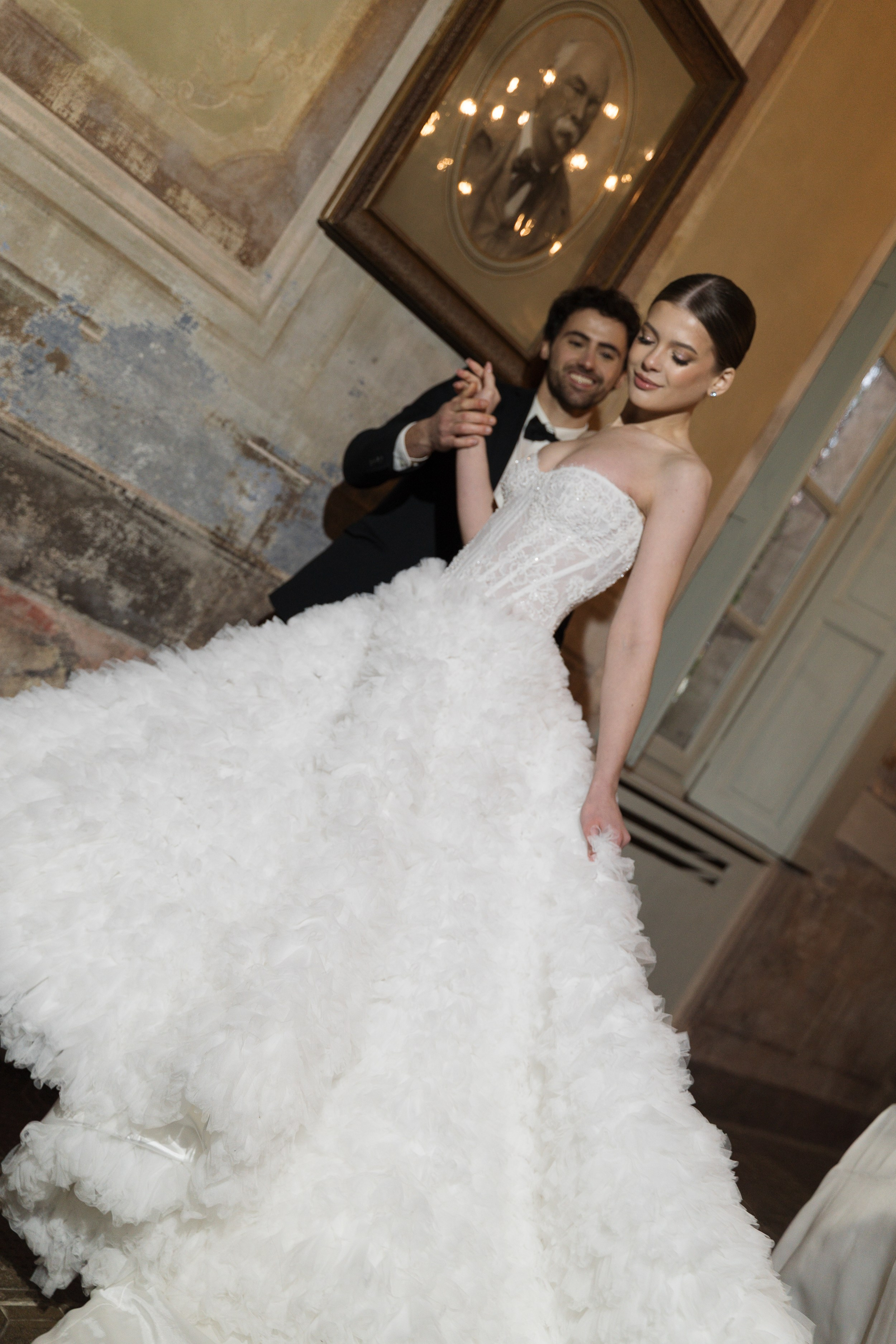 Intimate wedding in Milan. Proposal Photographer in Lake Como