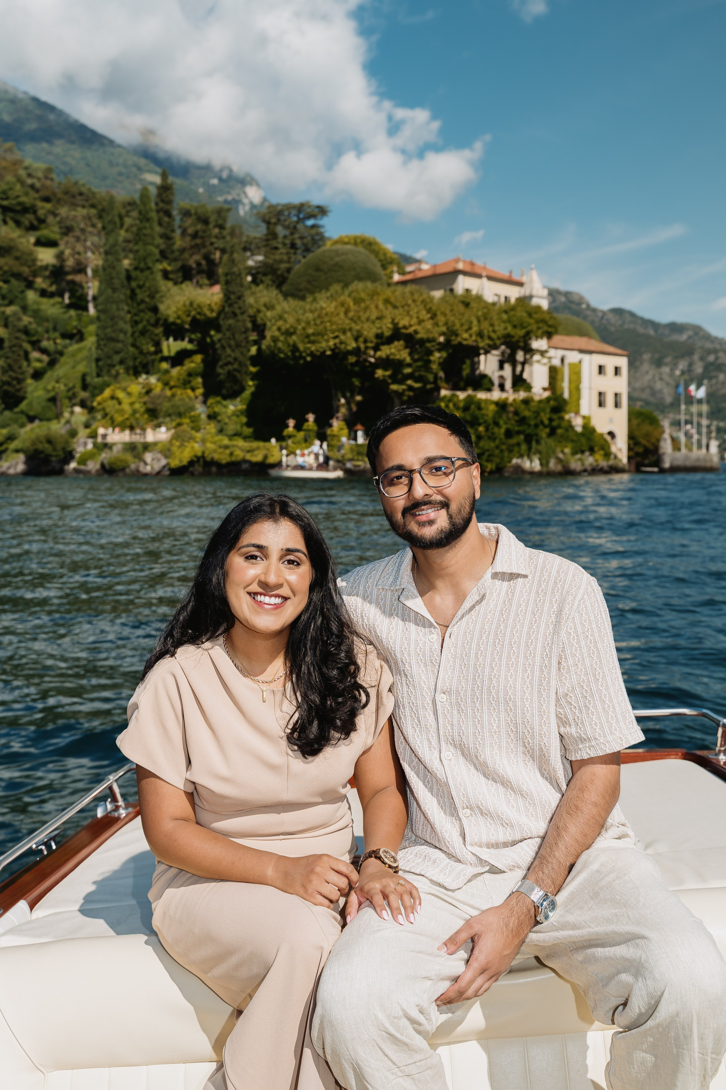 Lake Como Proposal on a Boat. Proposal Photographer in Lake Como