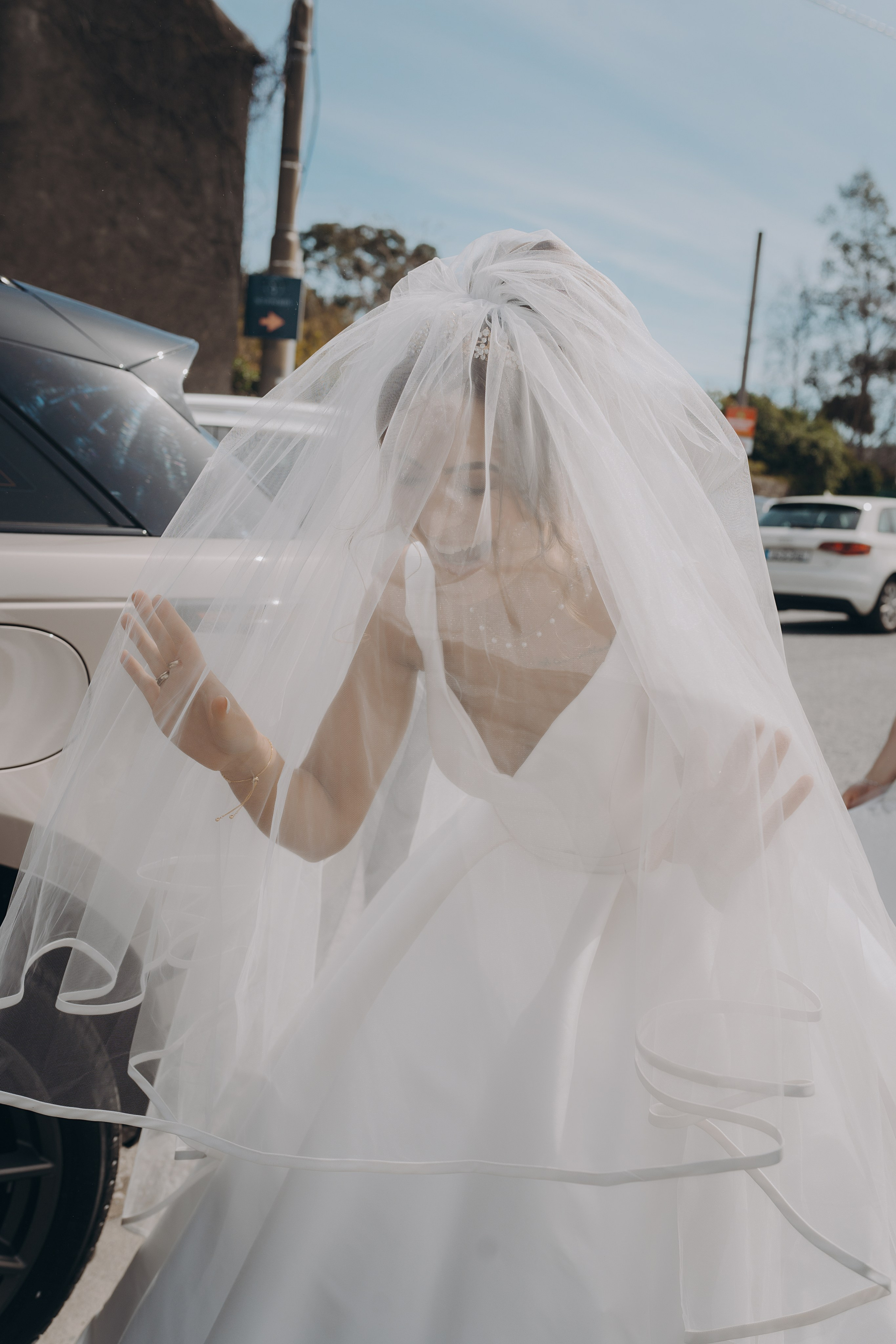 Megan & Oneias. Main