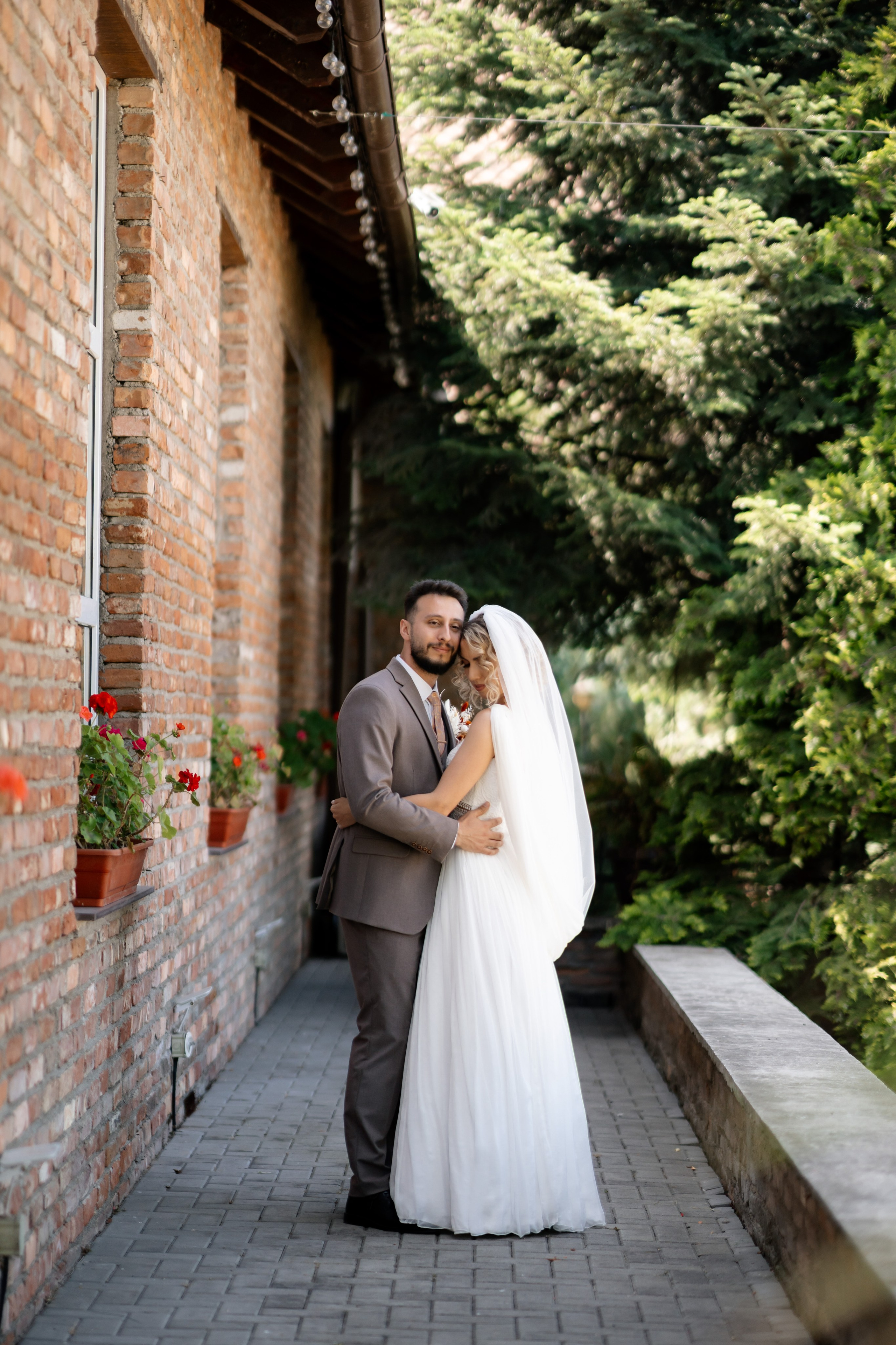 Octavia & Theo. Destination Wedding Photographer Alex Pasarelu