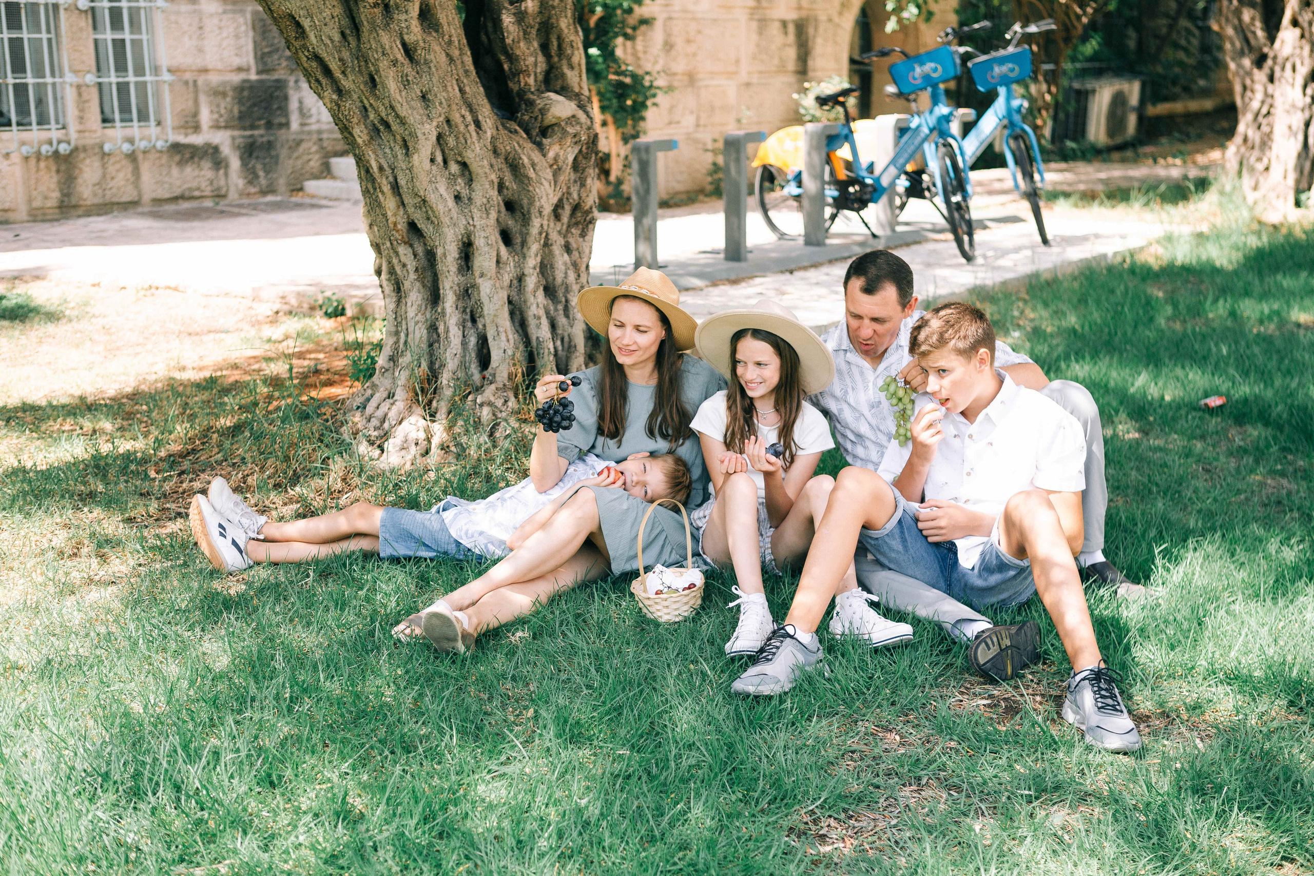 PHOTO SESSION WITH PARENTS. Https://shi-photo.com/