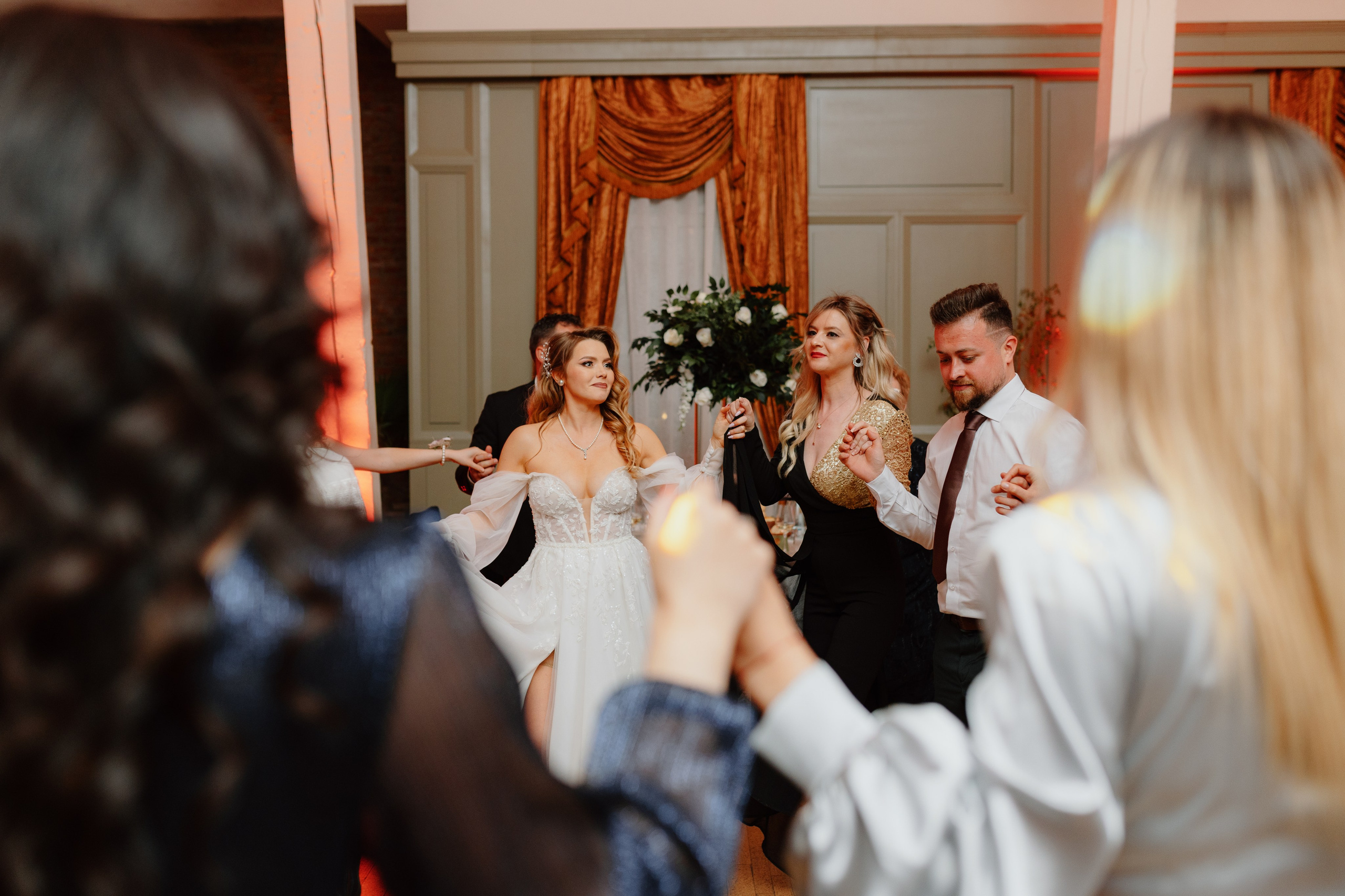 Nicoleta & Lucian. Main