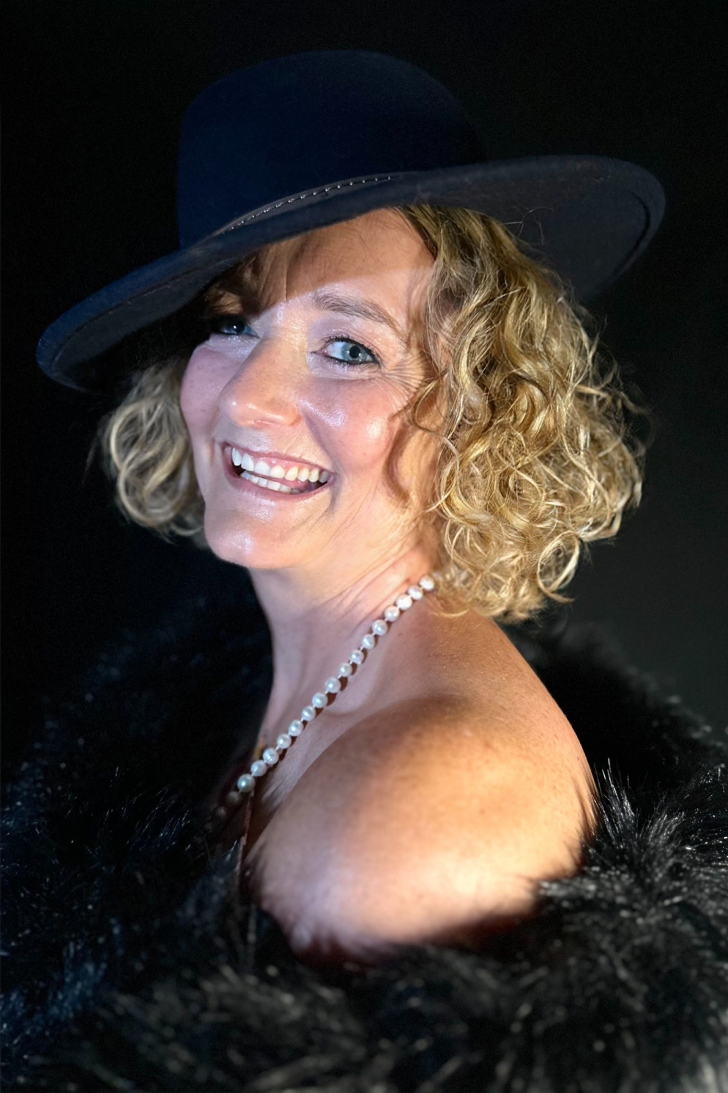 Женский портрет. Фотограф Таня Уорд Бидефорд Пермь Эксетер Плимут Лондон