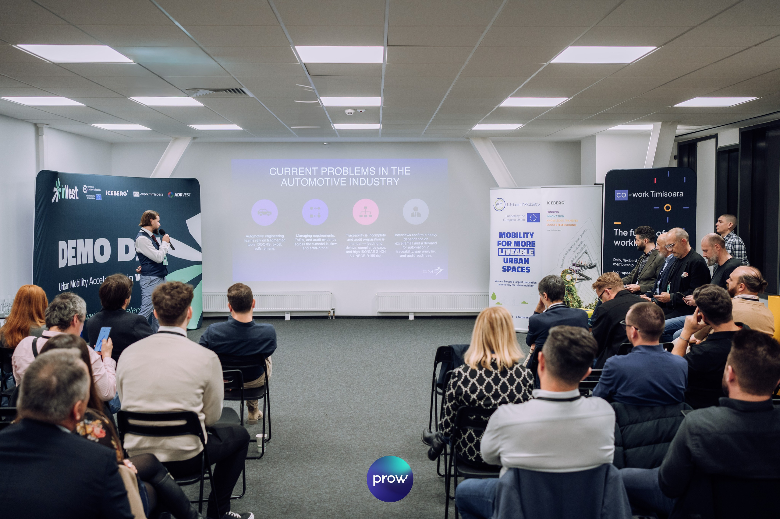 InVest DemoDay @ Cowork. Cozac Cristian Photographer