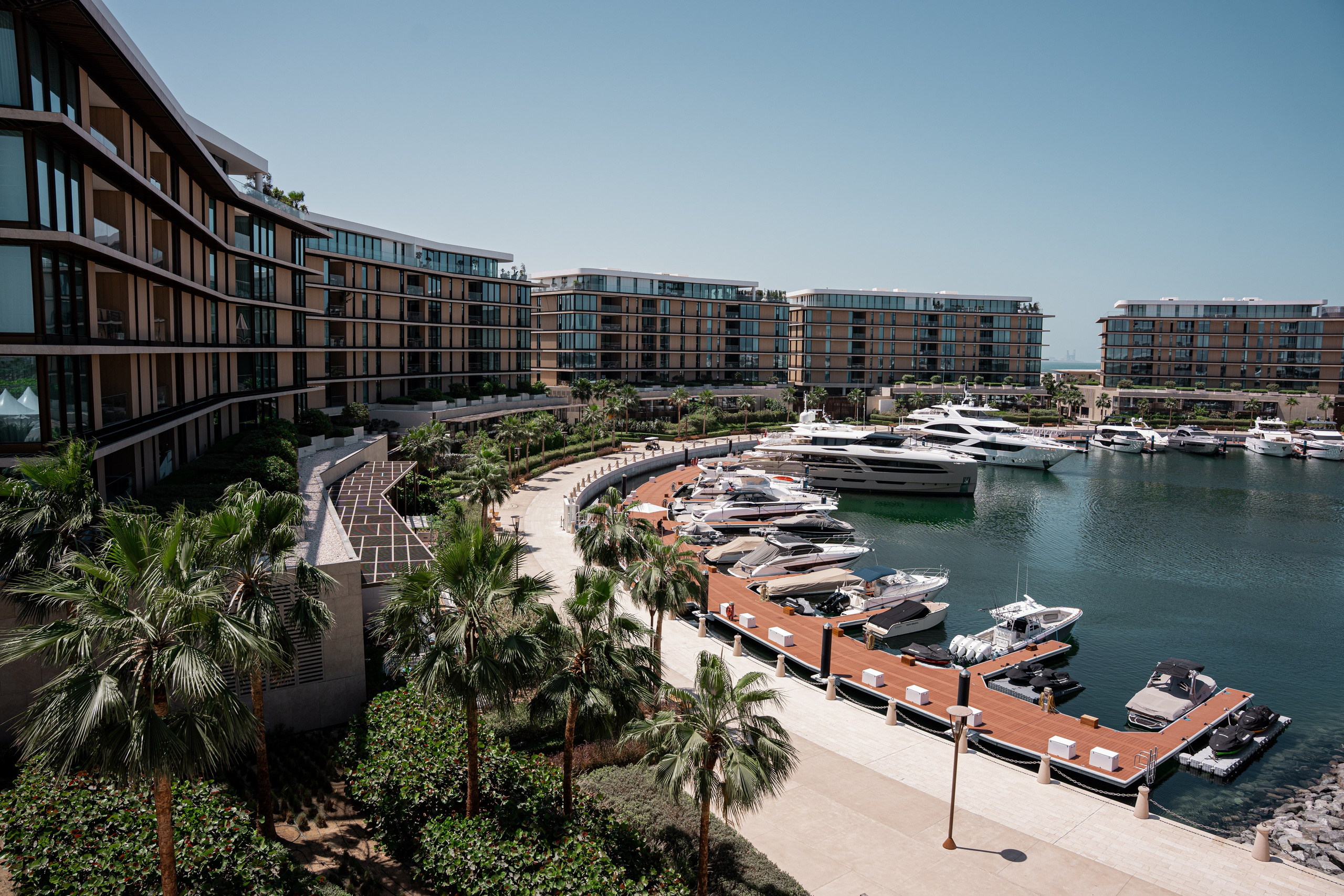 WEDDING. Photo and video production. Editing & retouching services. Training